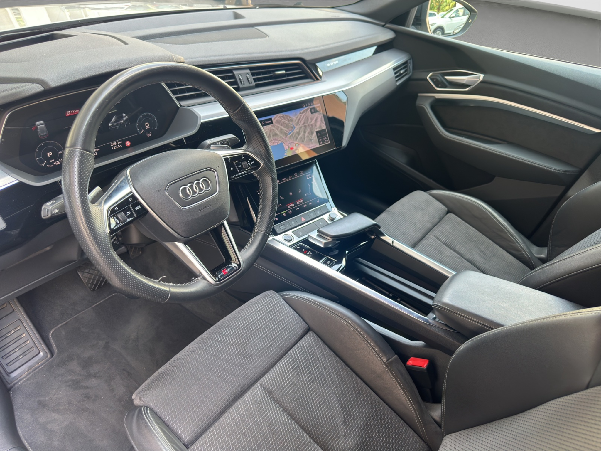 listing desktop thumbnail image 7