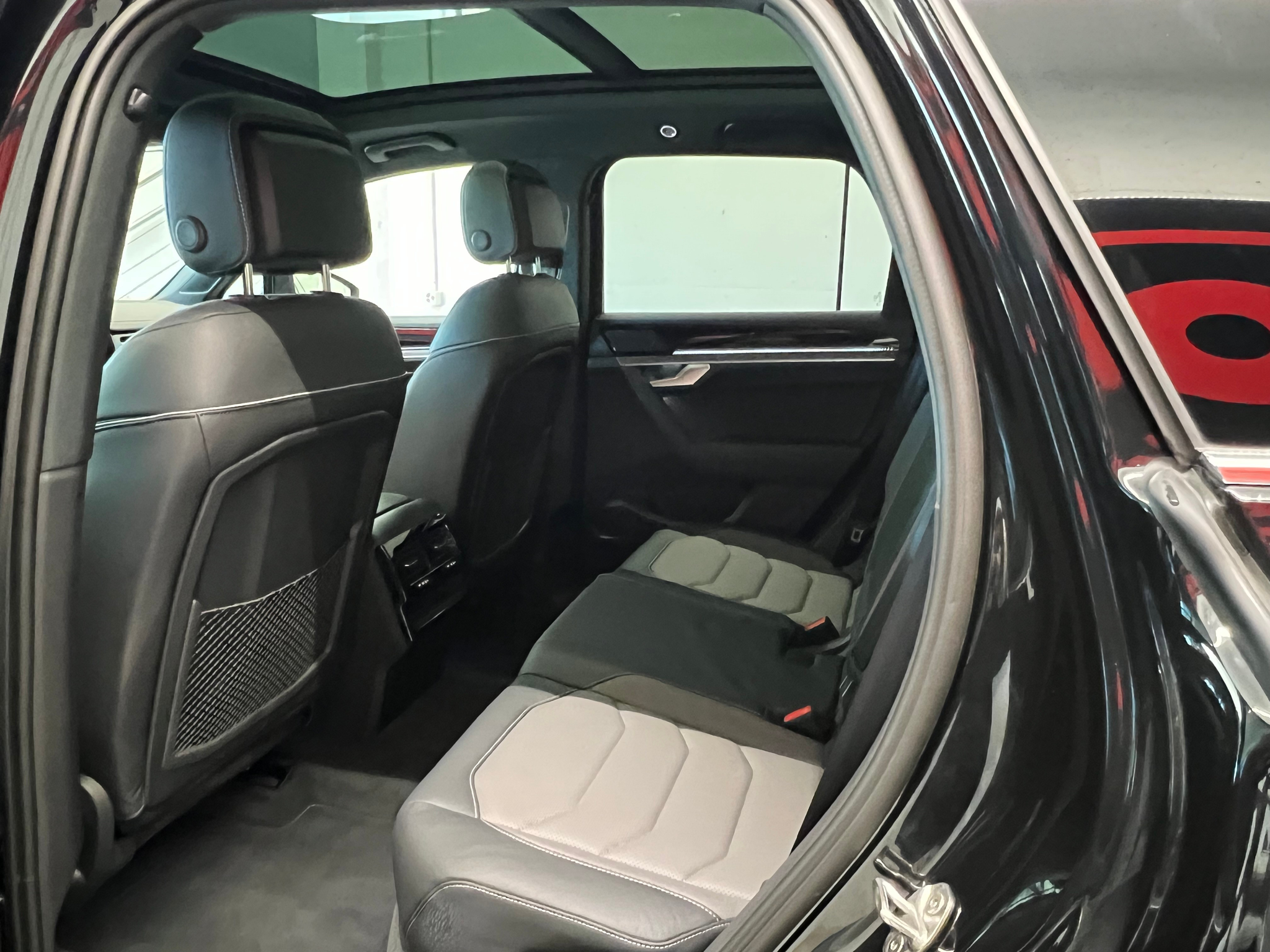 listing desktop thumbnail image 15