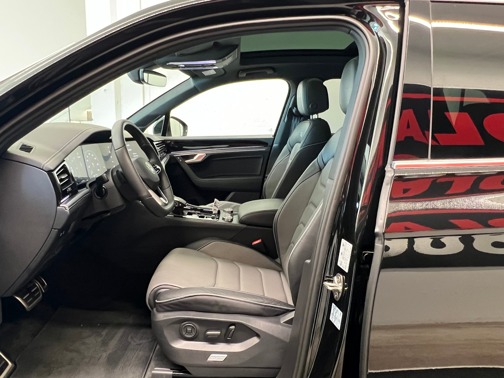 listing desktop thumbnail image 13