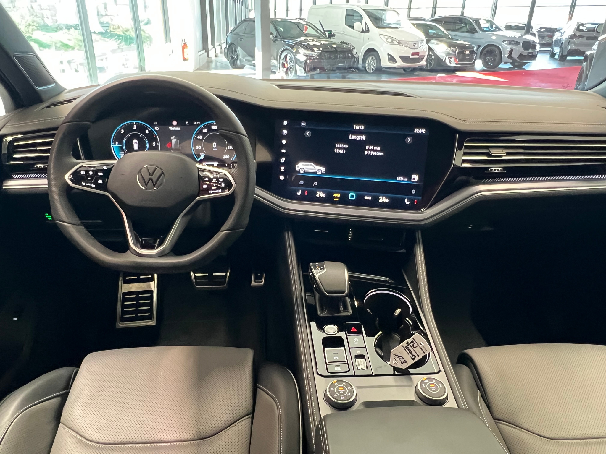 listing desktop thumbnail image 17