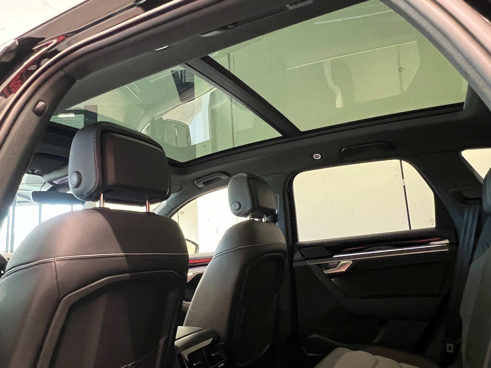 listing desktop thumbnail image 16