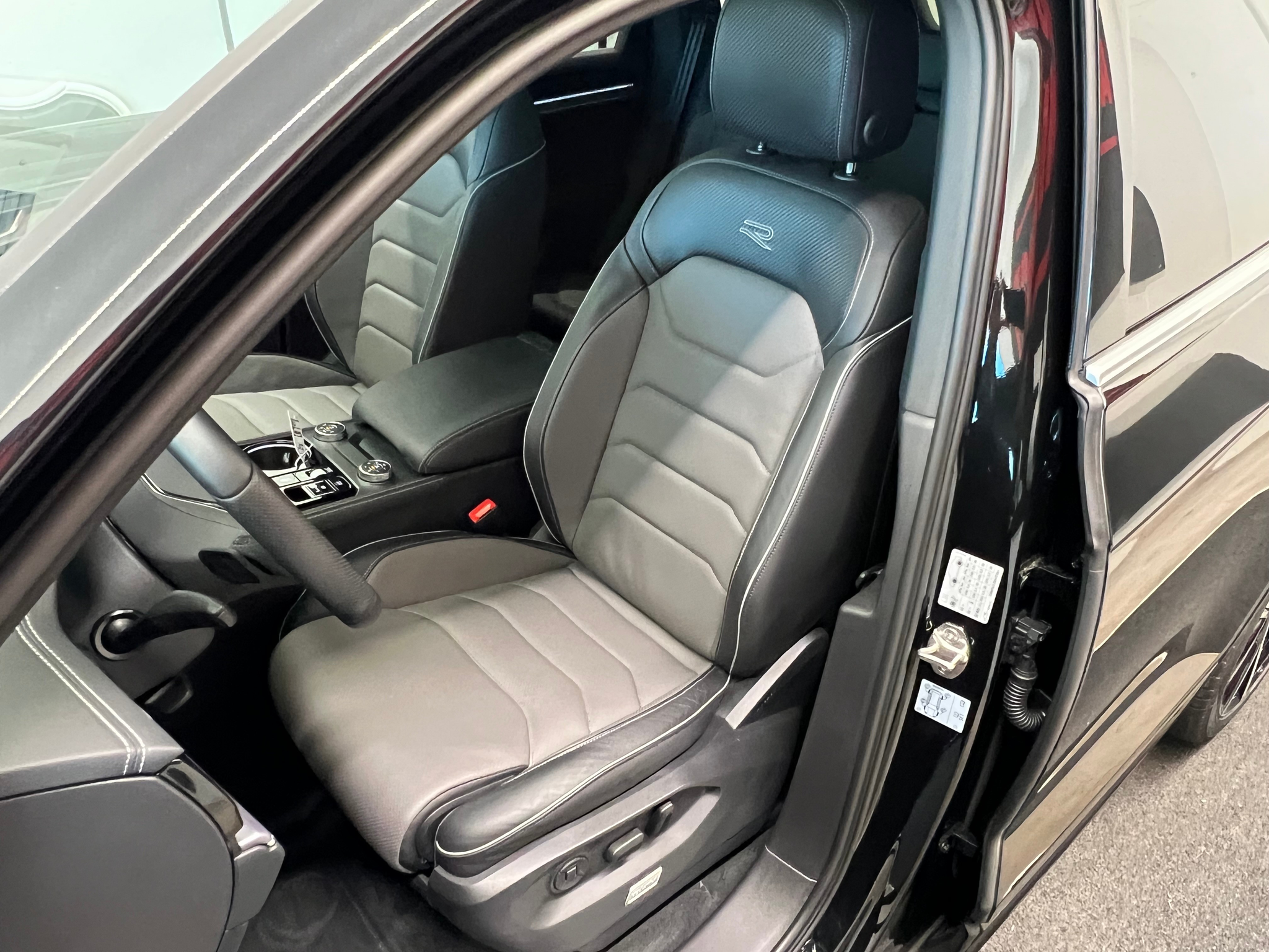 listing desktop thumbnail image 14