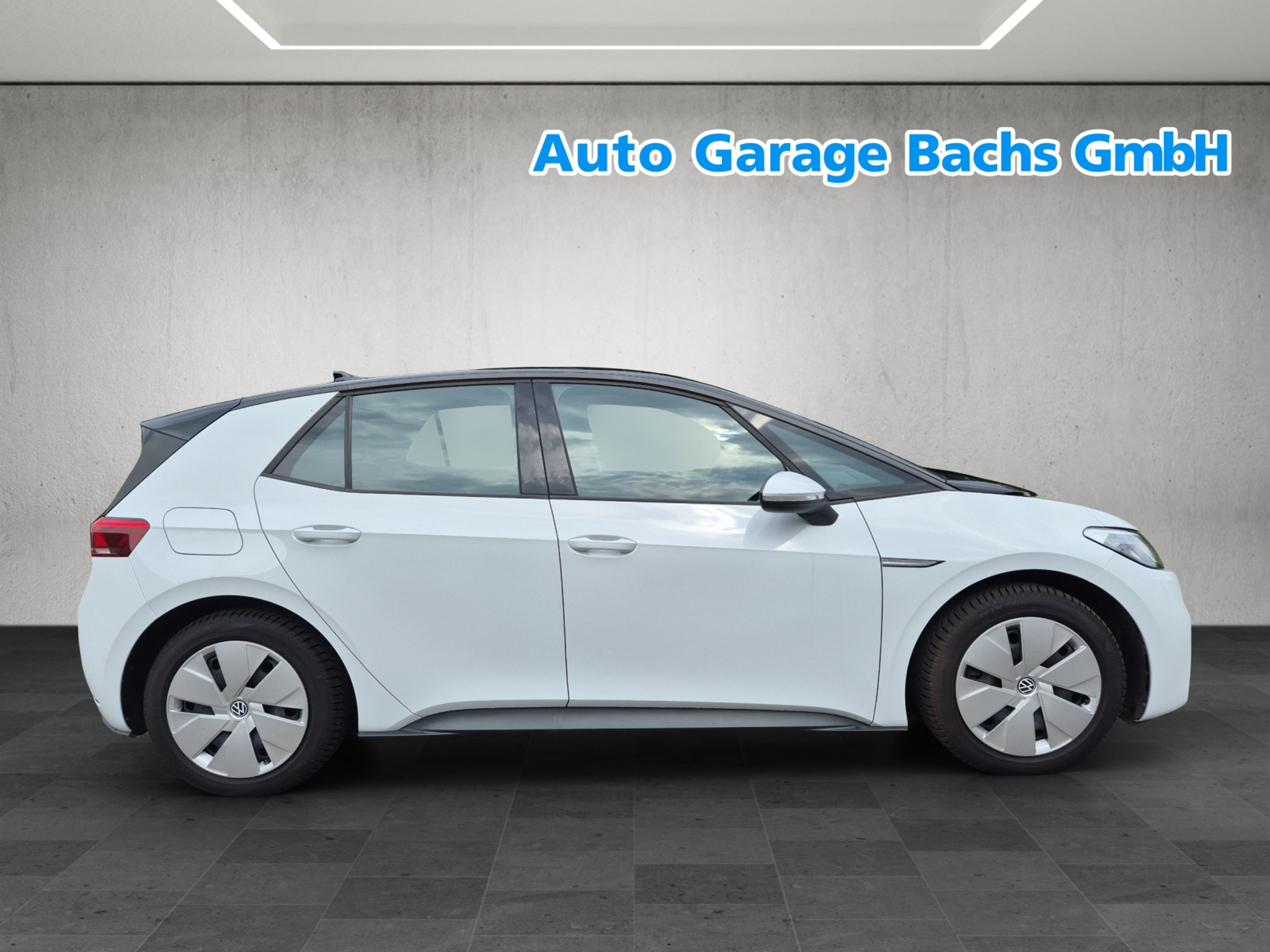 listing desktop thumbnail image 4