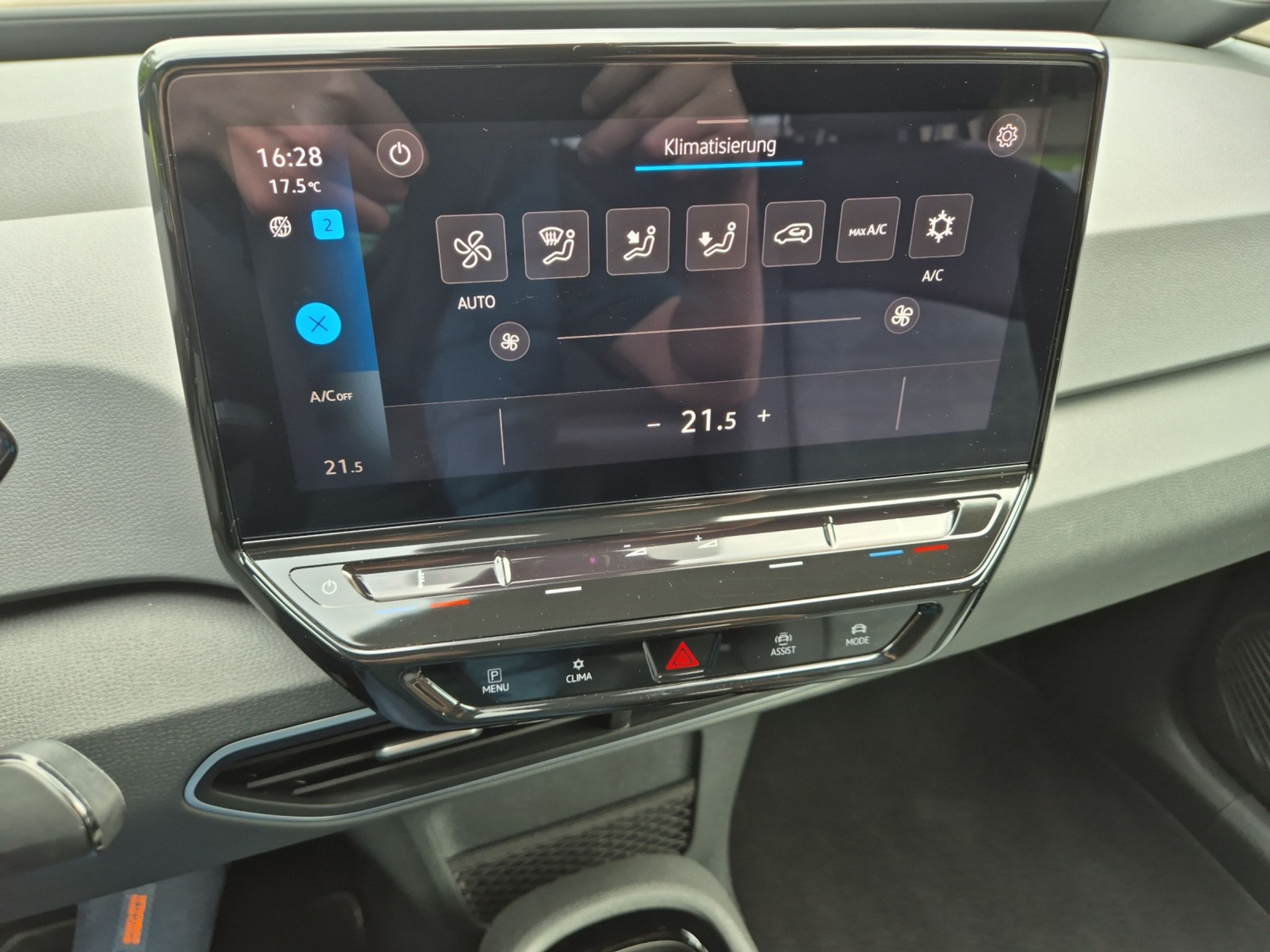 listing desktop thumbnail image 12