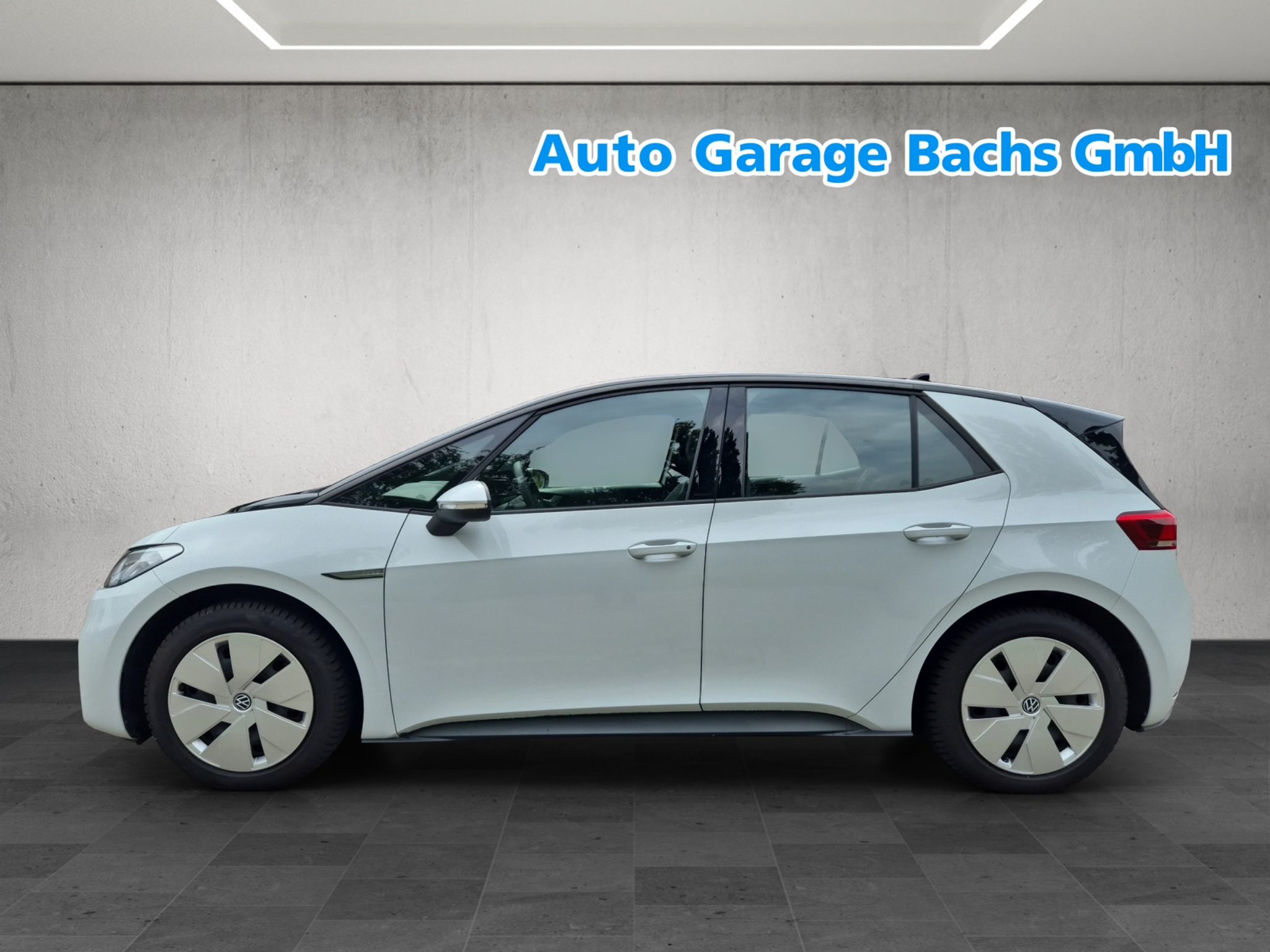 listing desktop thumbnail image 3