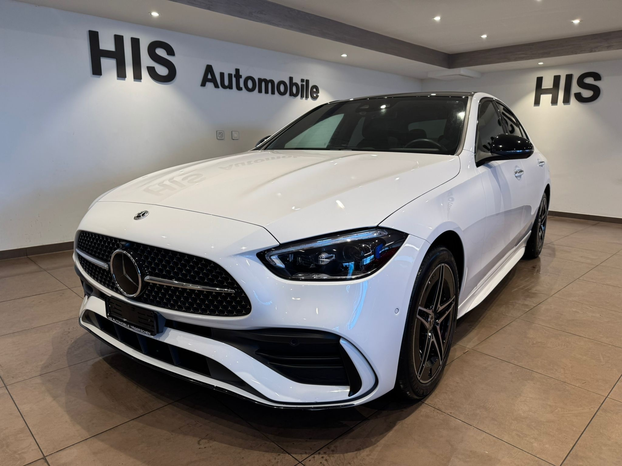 listing desktop thumbnail image 1