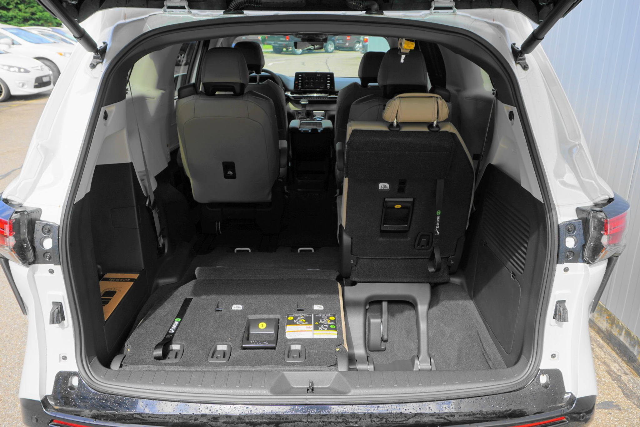 listing desktop thumbnail image 12