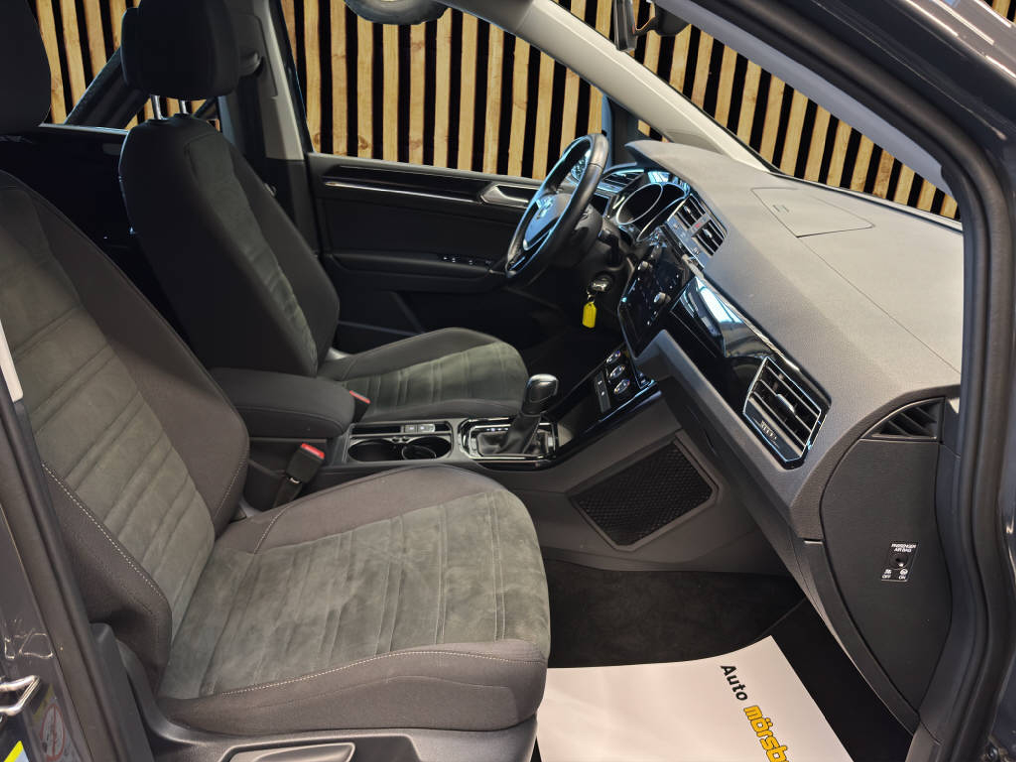 listing desktop thumbnail image 4