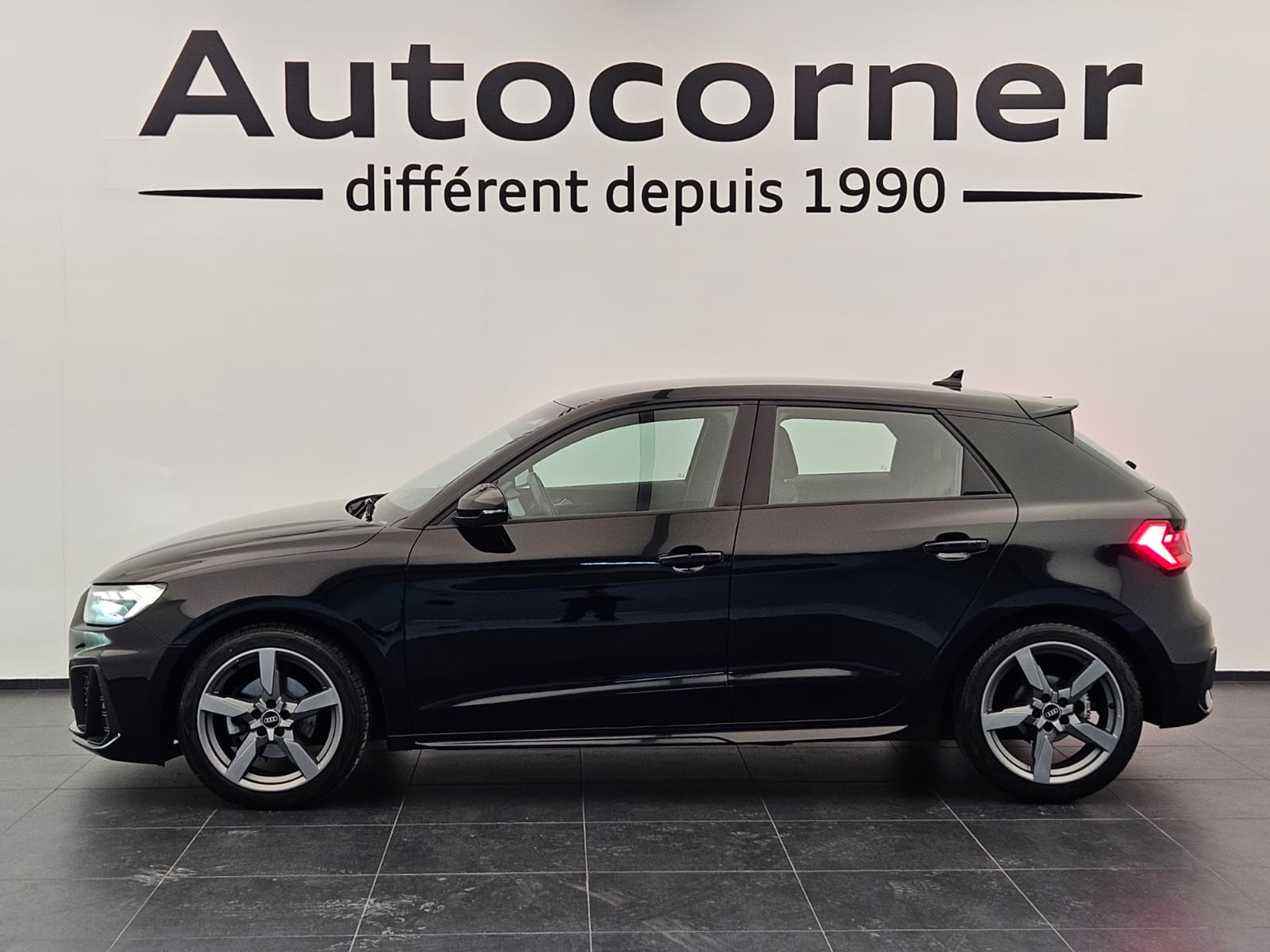 listing desktop thumbnail image 1