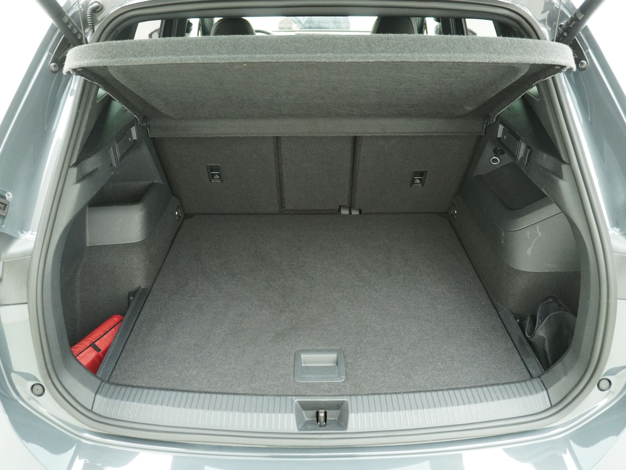 listing desktop thumbnail image 12