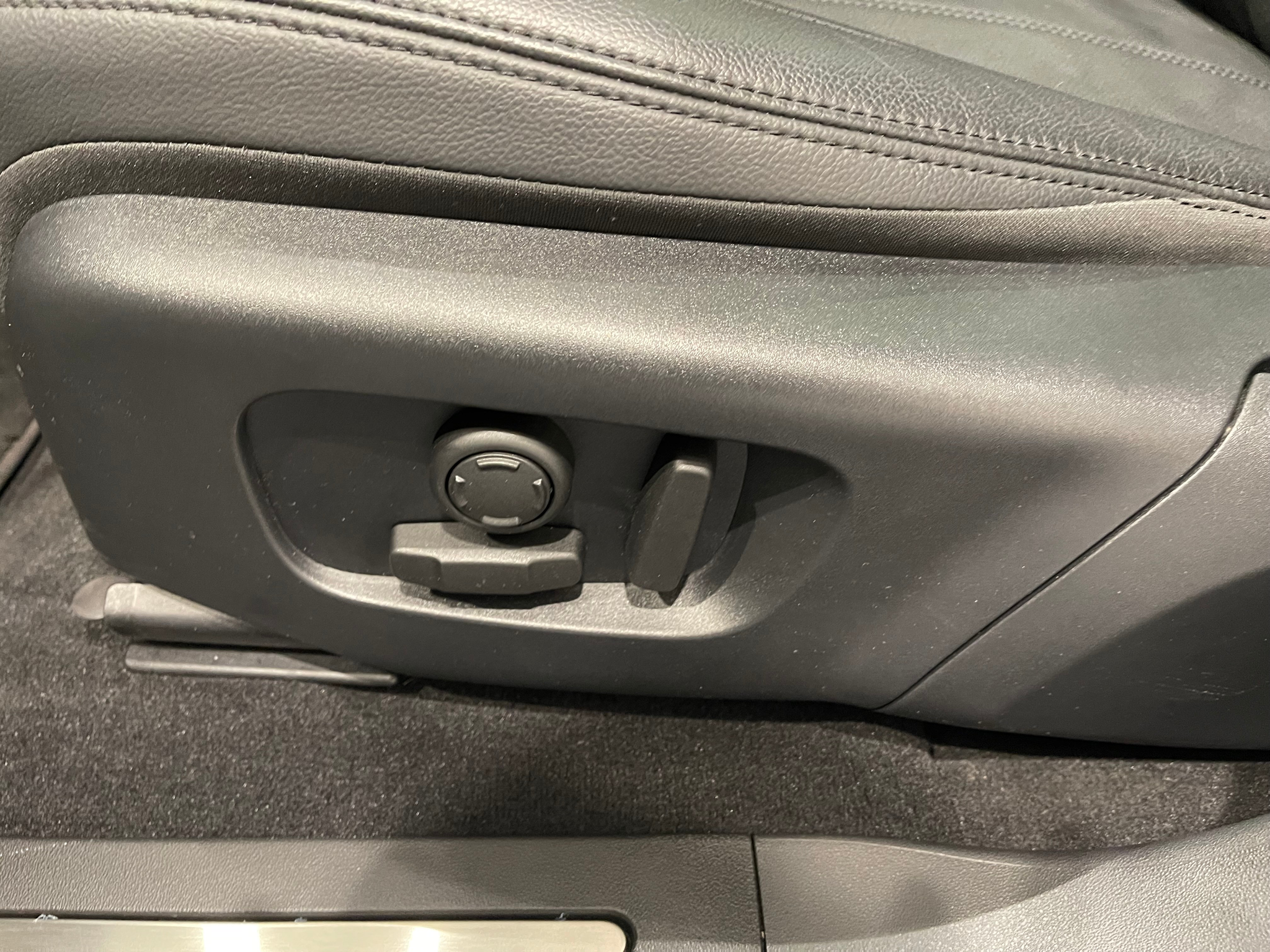 listing desktop thumbnail image 10