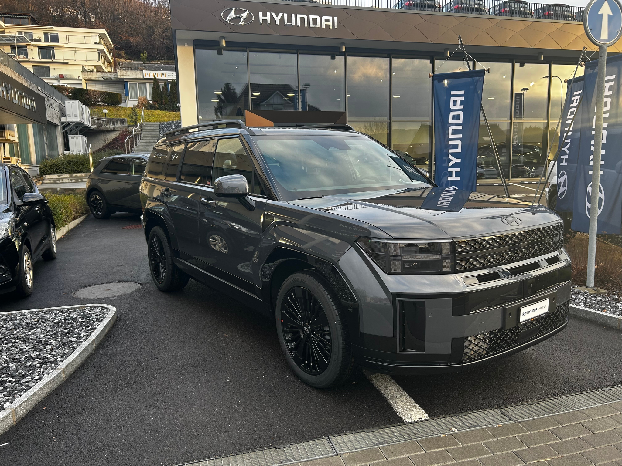 listing desktop thumbnail image 2