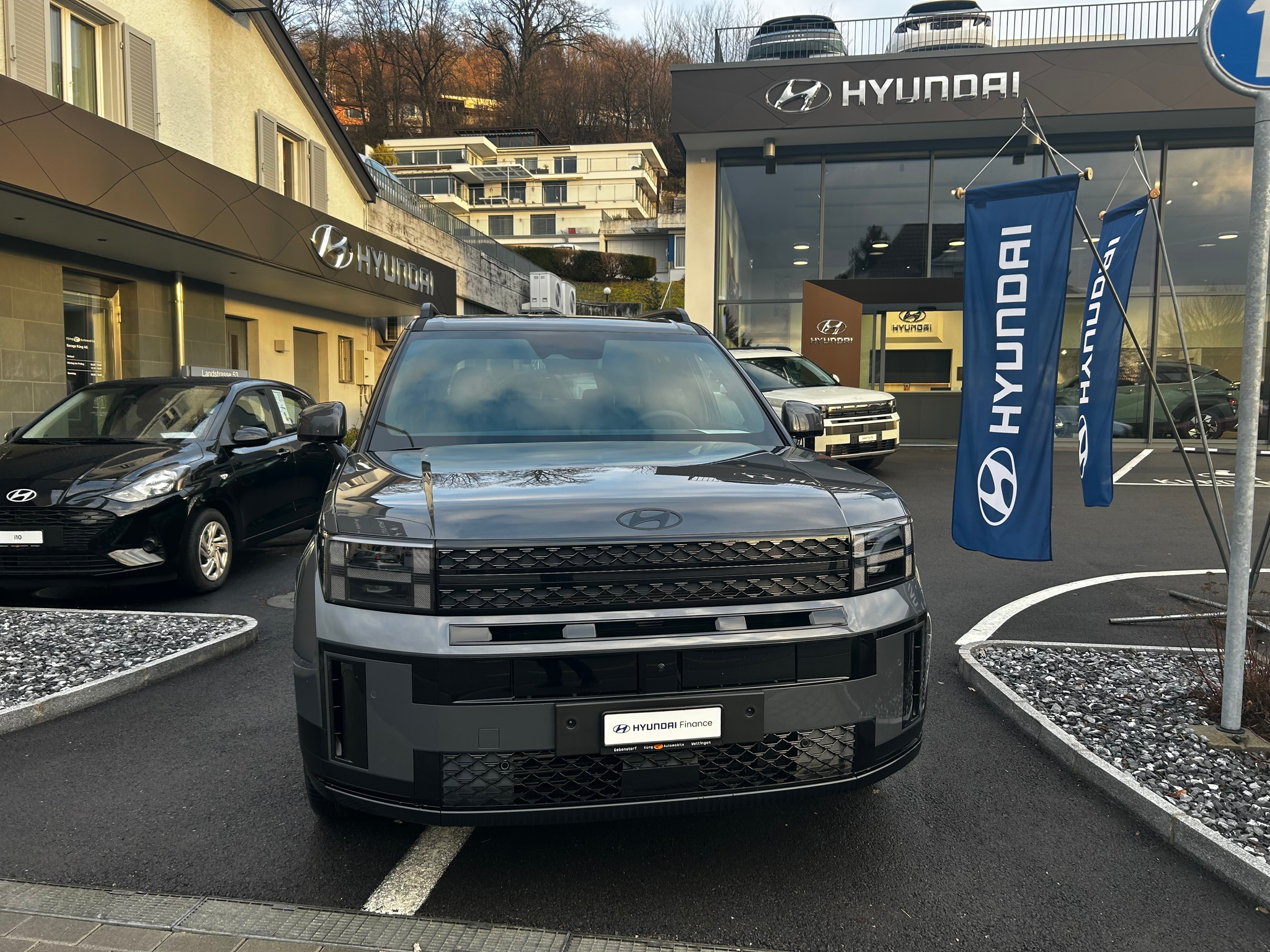 listing desktop thumbnail image 1