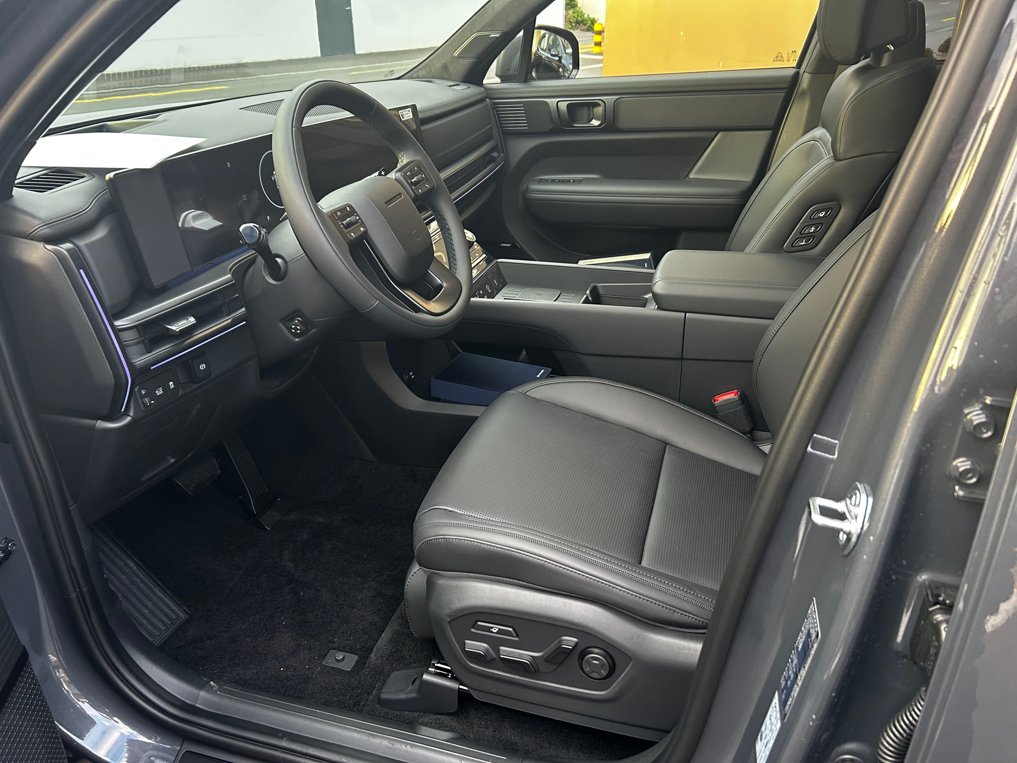 listing desktop thumbnail image 11