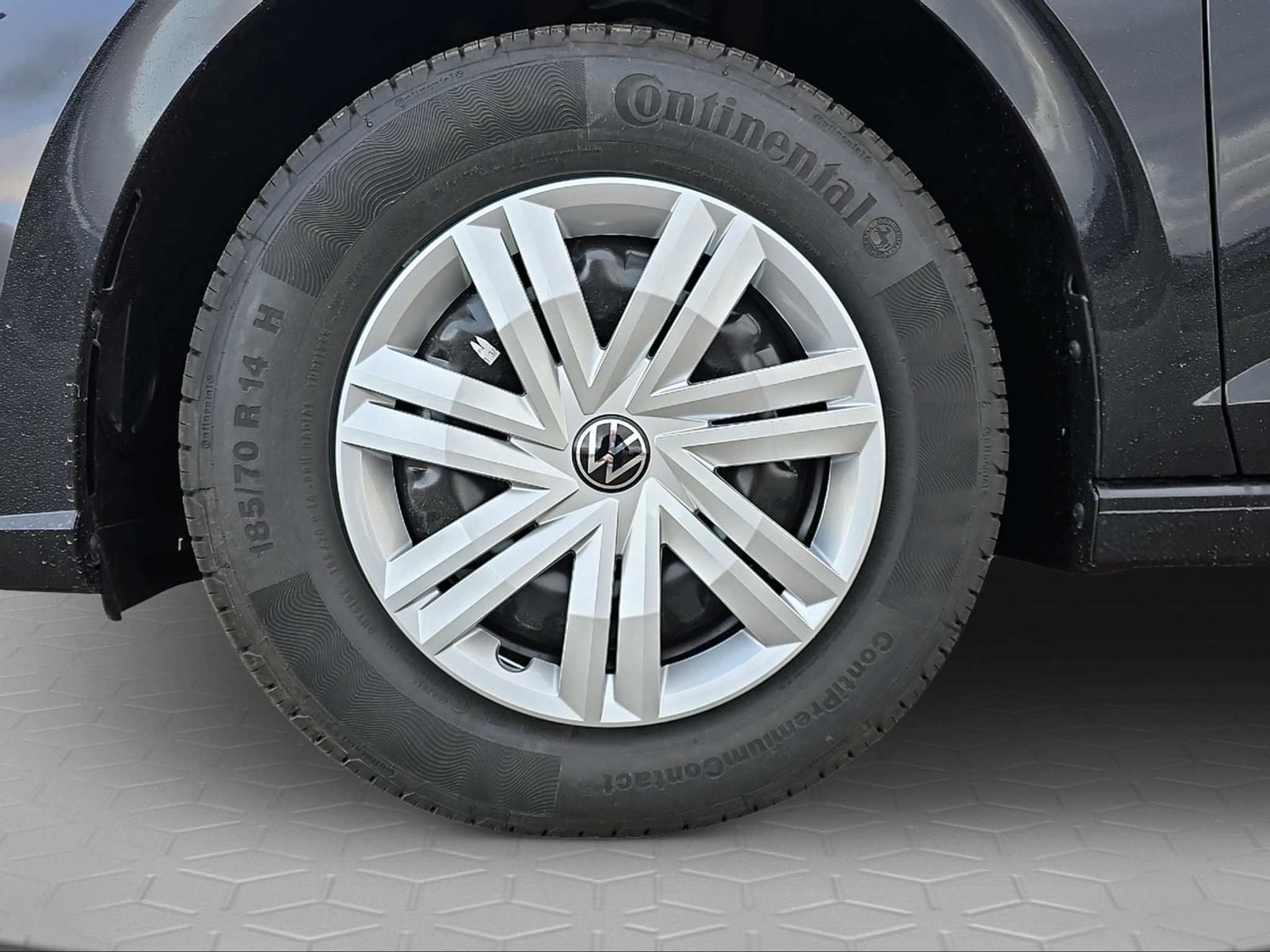 listing desktop thumbnail image 5