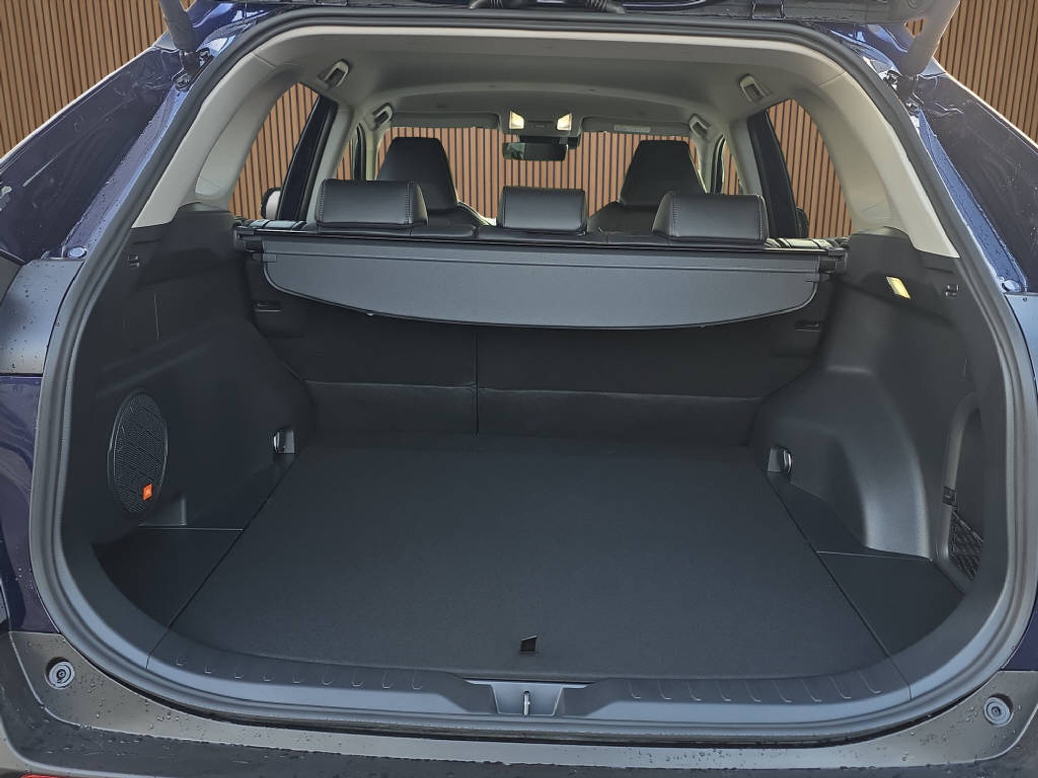 listing desktop thumbnail image 17