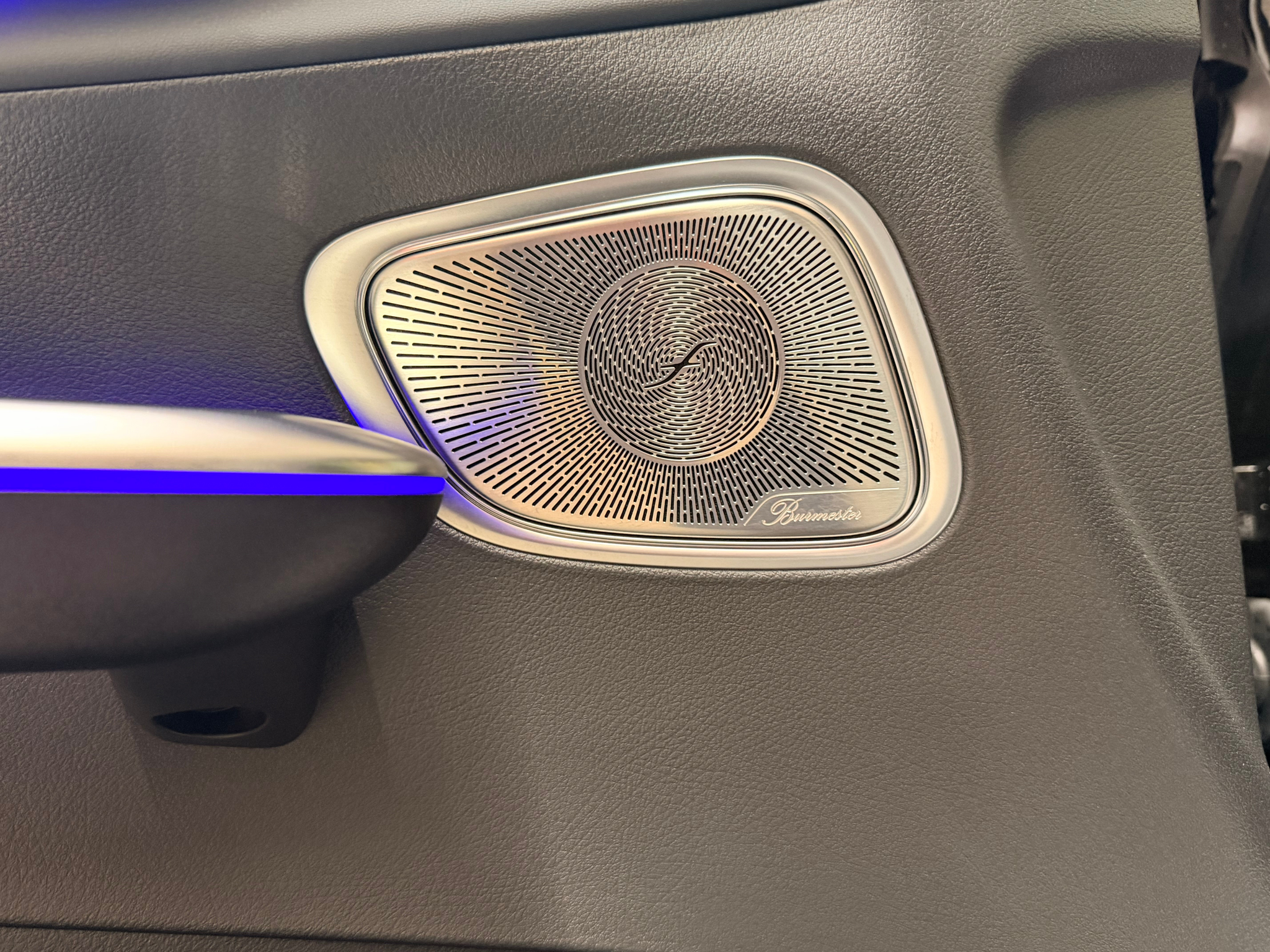 listing desktop thumbnail image 13