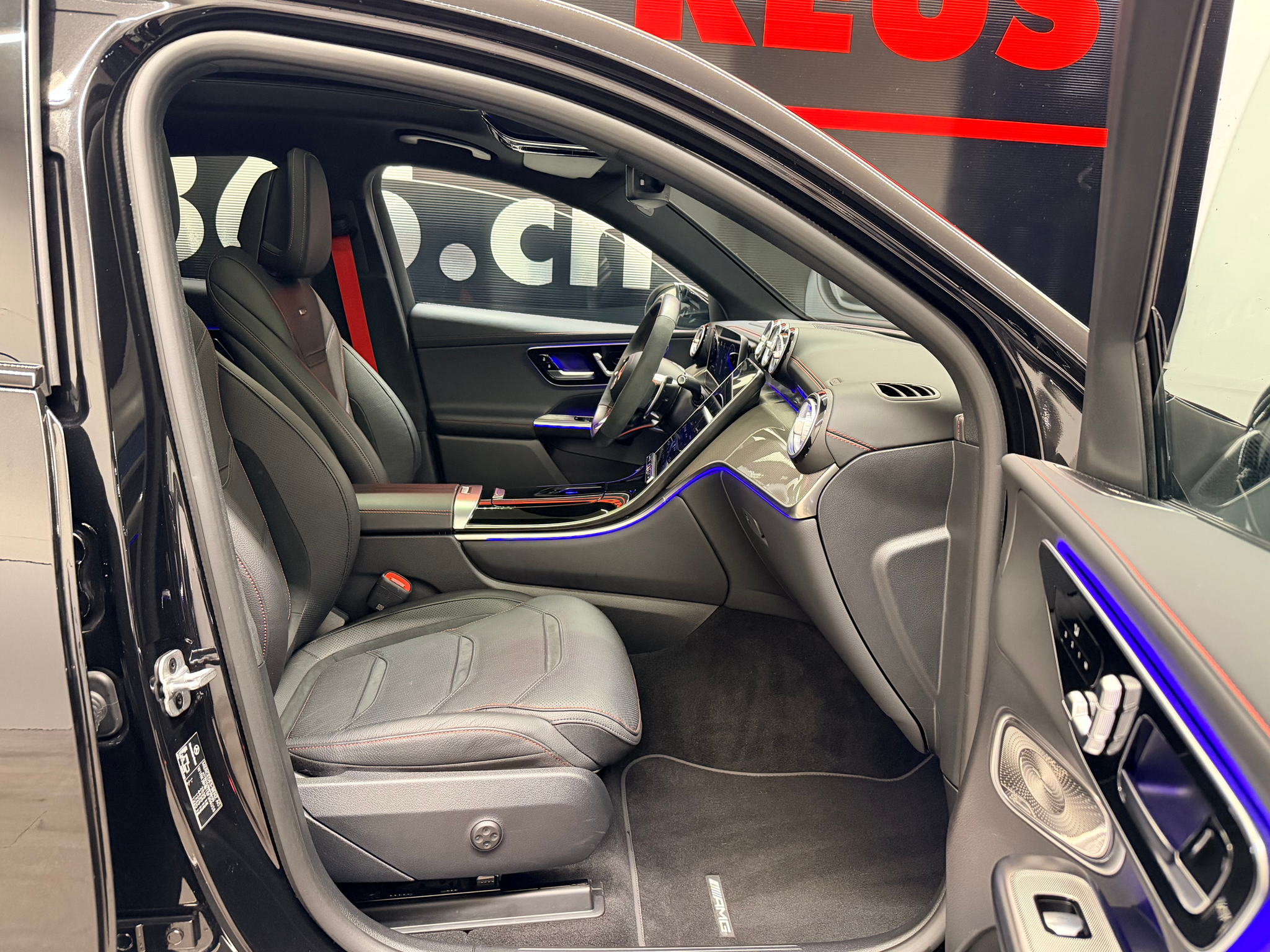 listing desktop thumbnail image 23