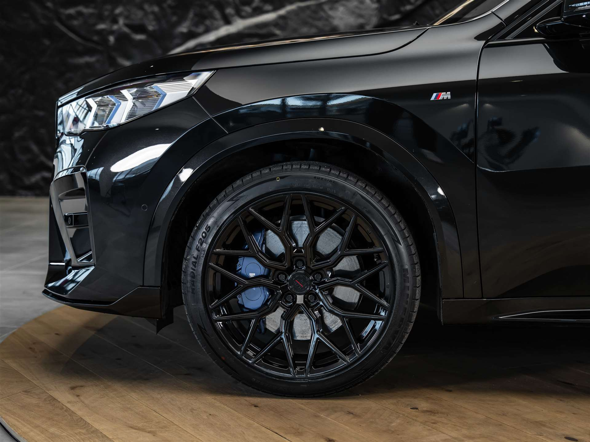 listing desktop thumbnail image 18