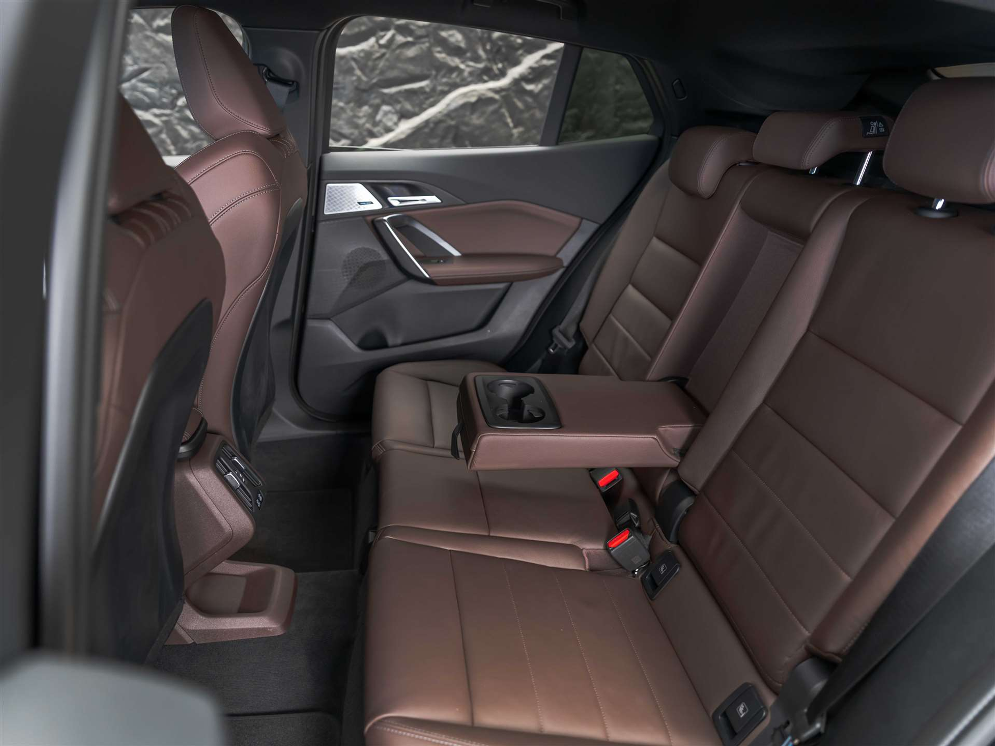 listing desktop thumbnail image 13