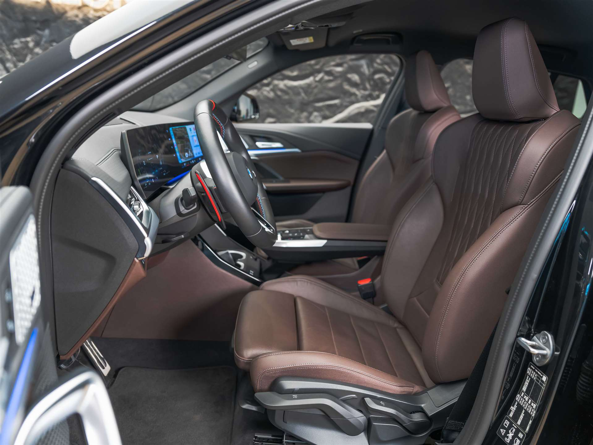 listing desktop thumbnail image 9