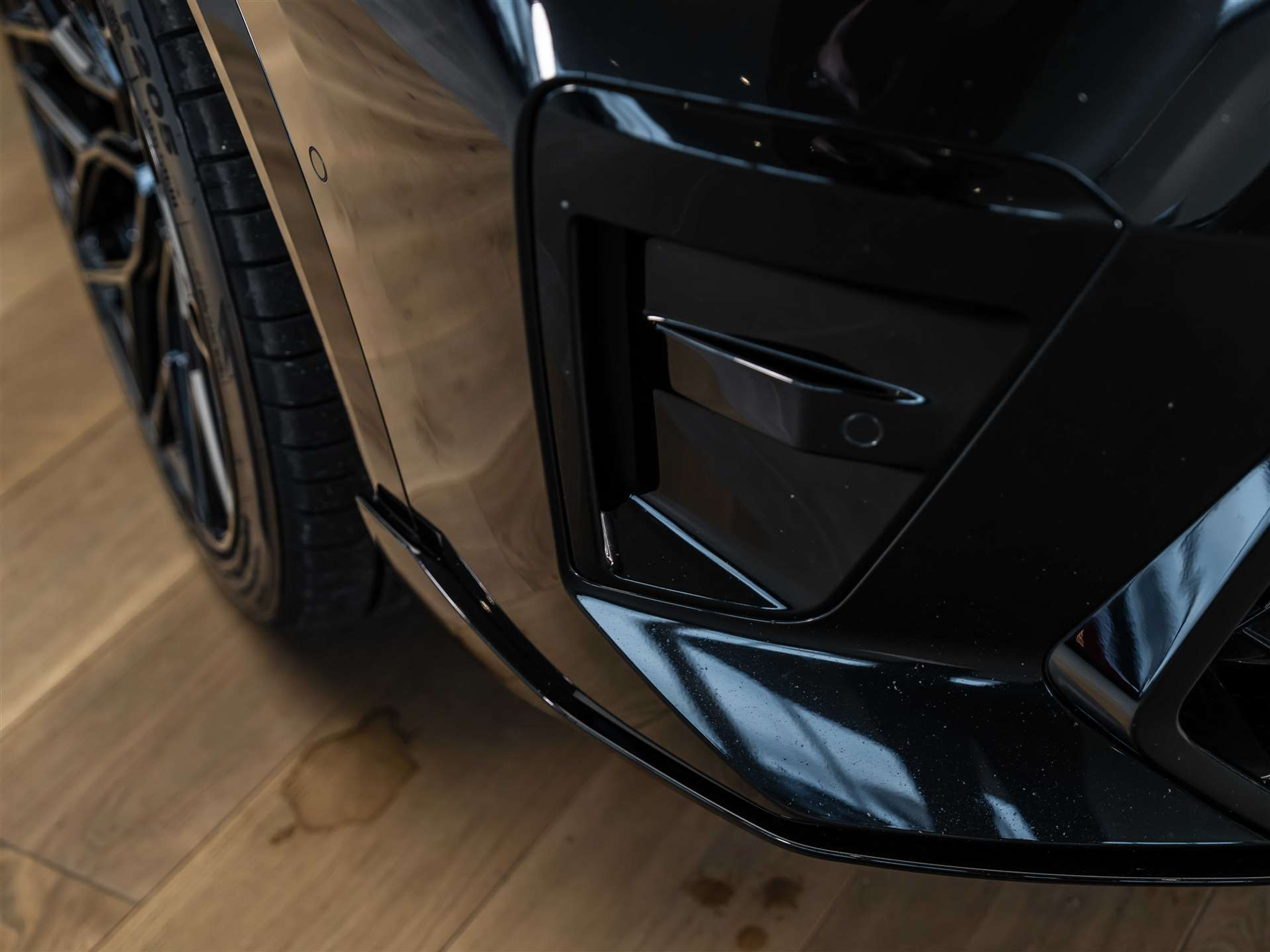 listing desktop thumbnail image 24