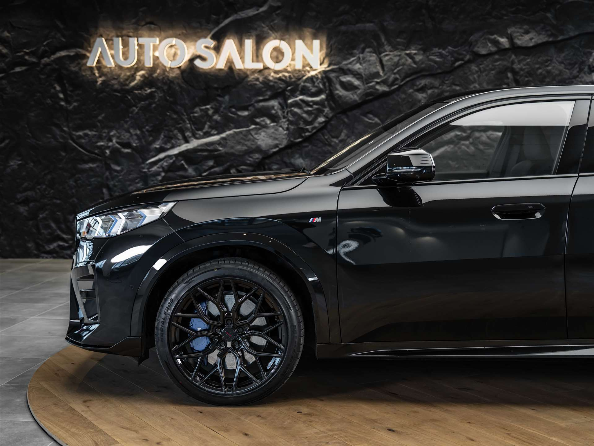 listing desktop thumbnail image 17