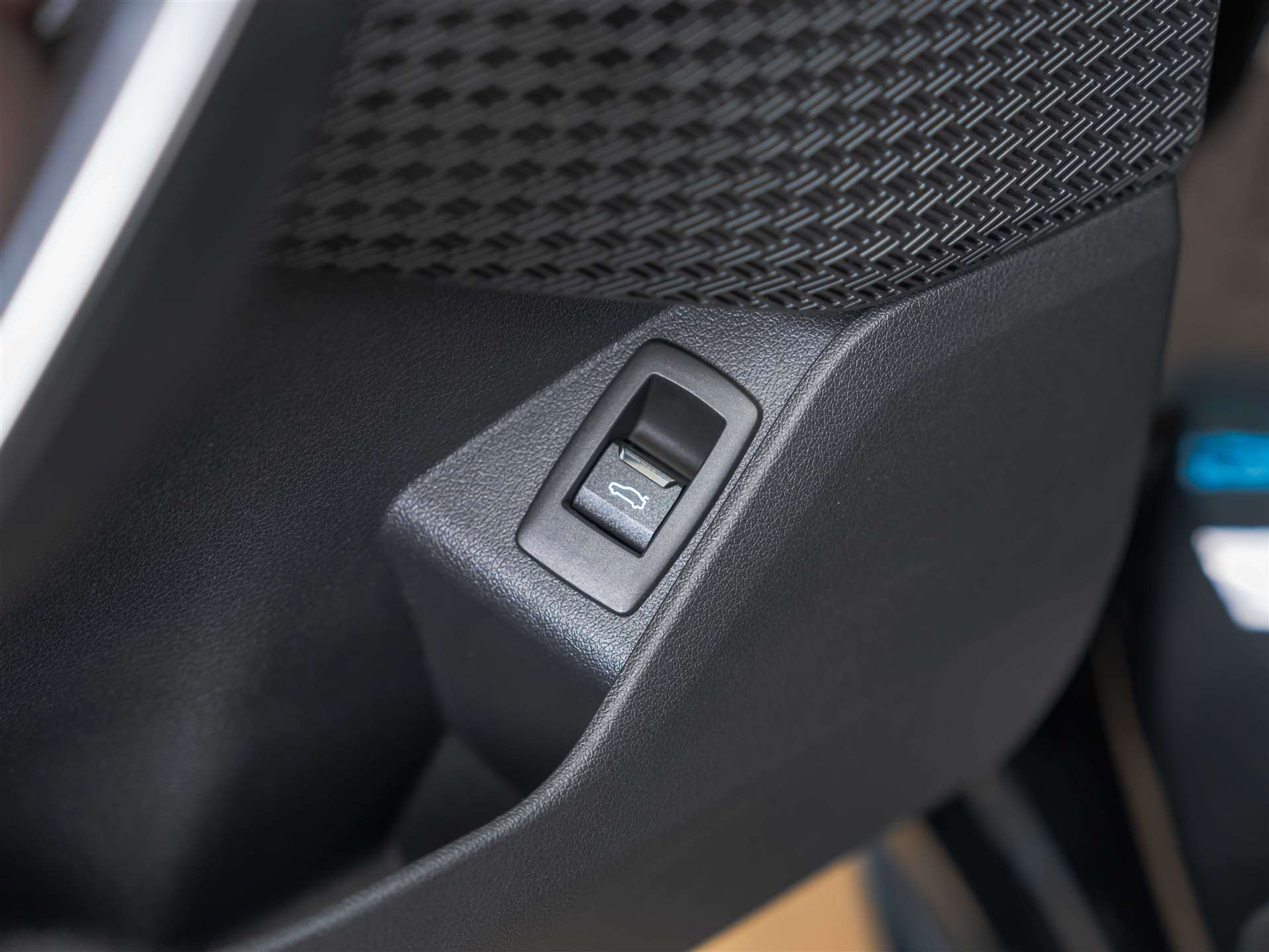 listing desktop thumbnail image 29