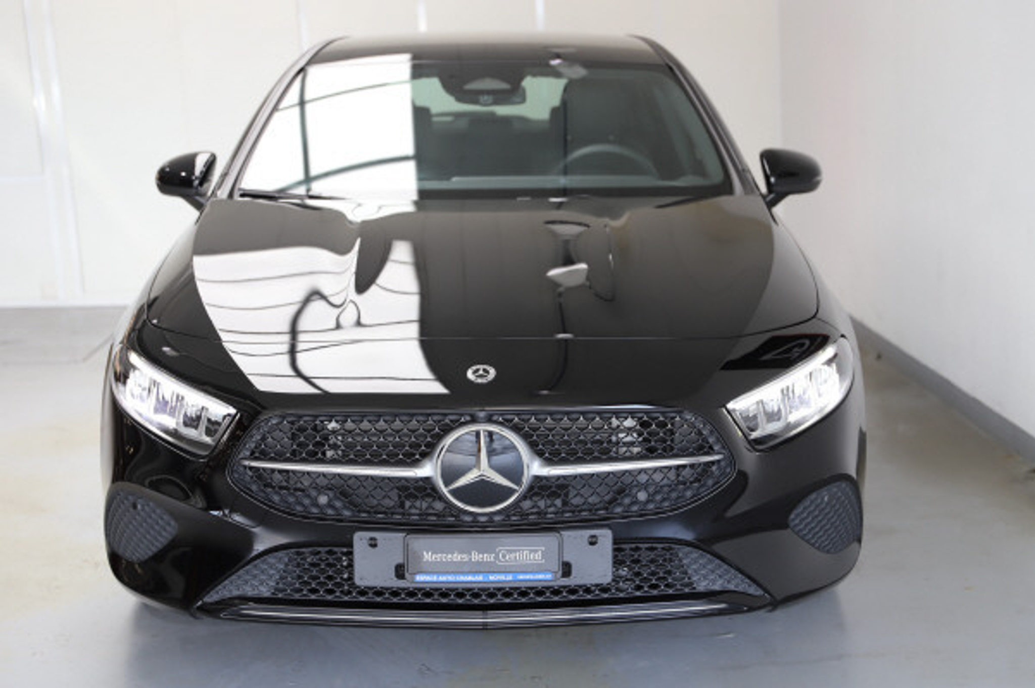 listing desktop thumbnail image 4