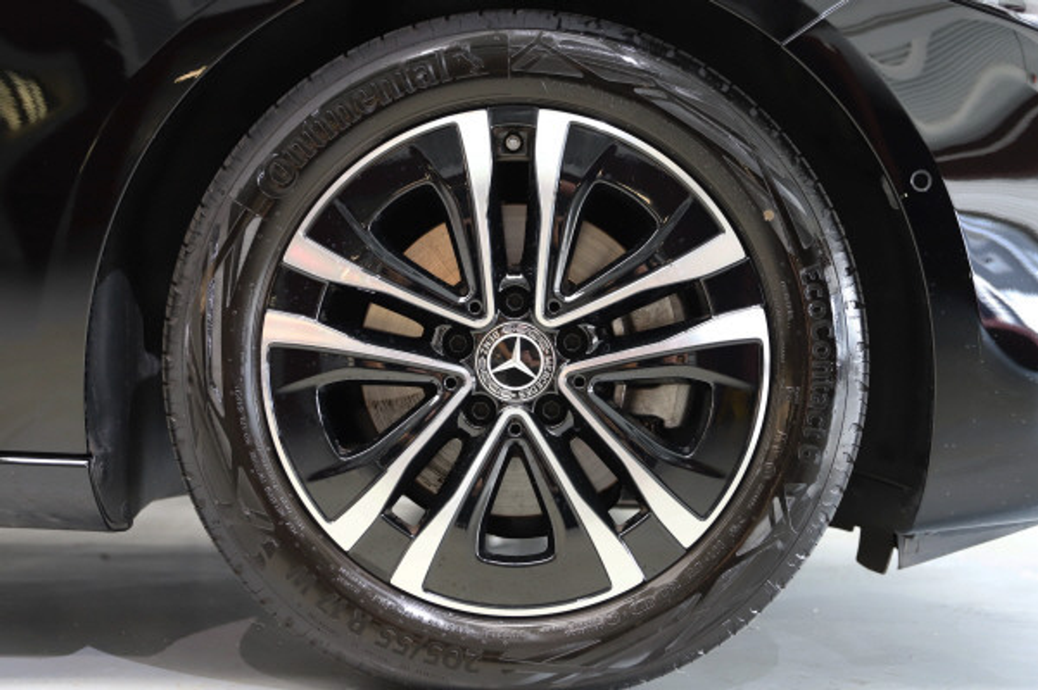 listing desktop thumbnail image 12