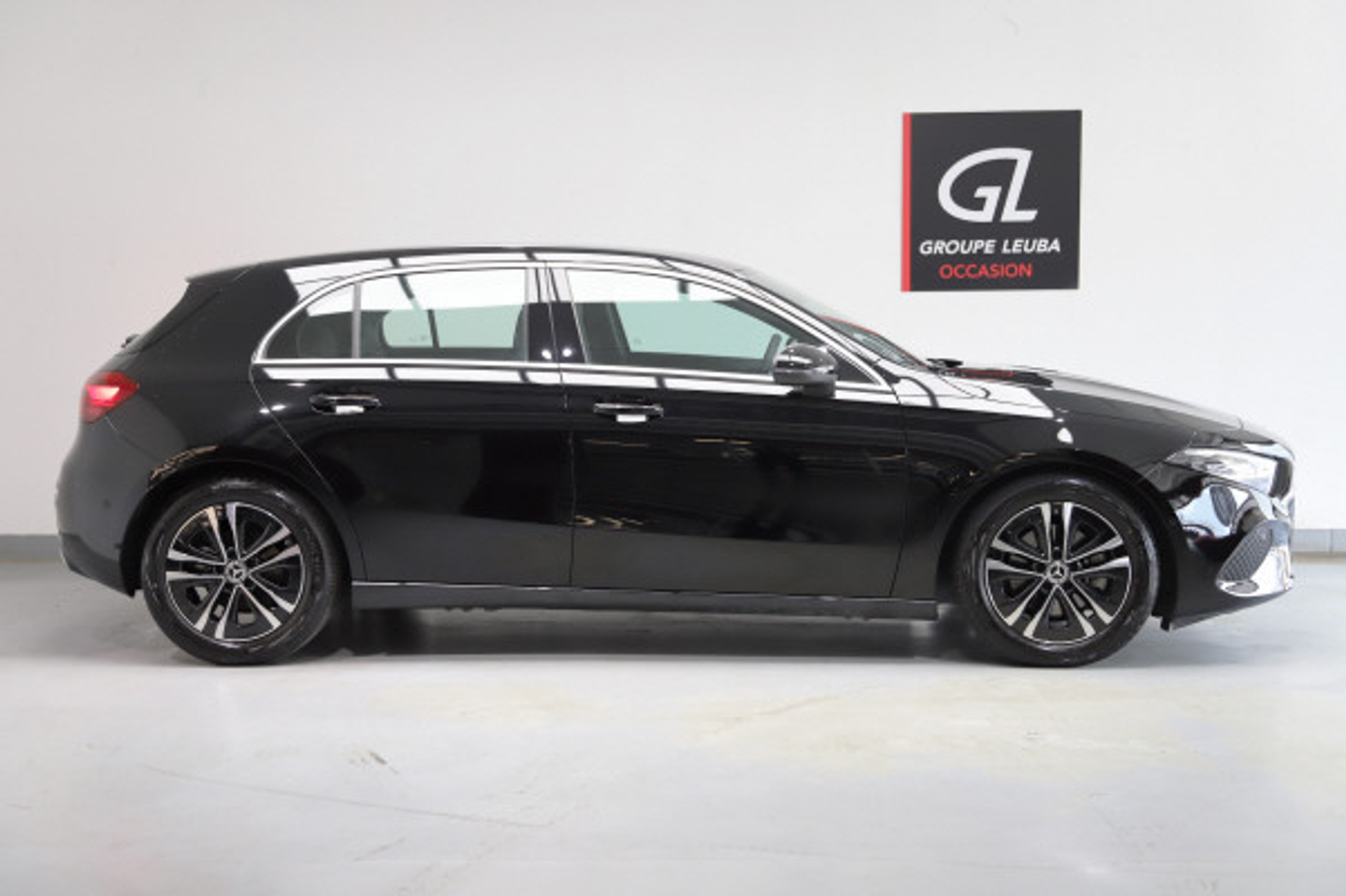 listing desktop thumbnail image 6