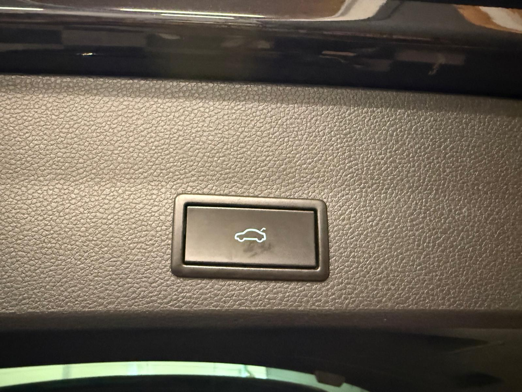 listing desktop thumbnail image 25