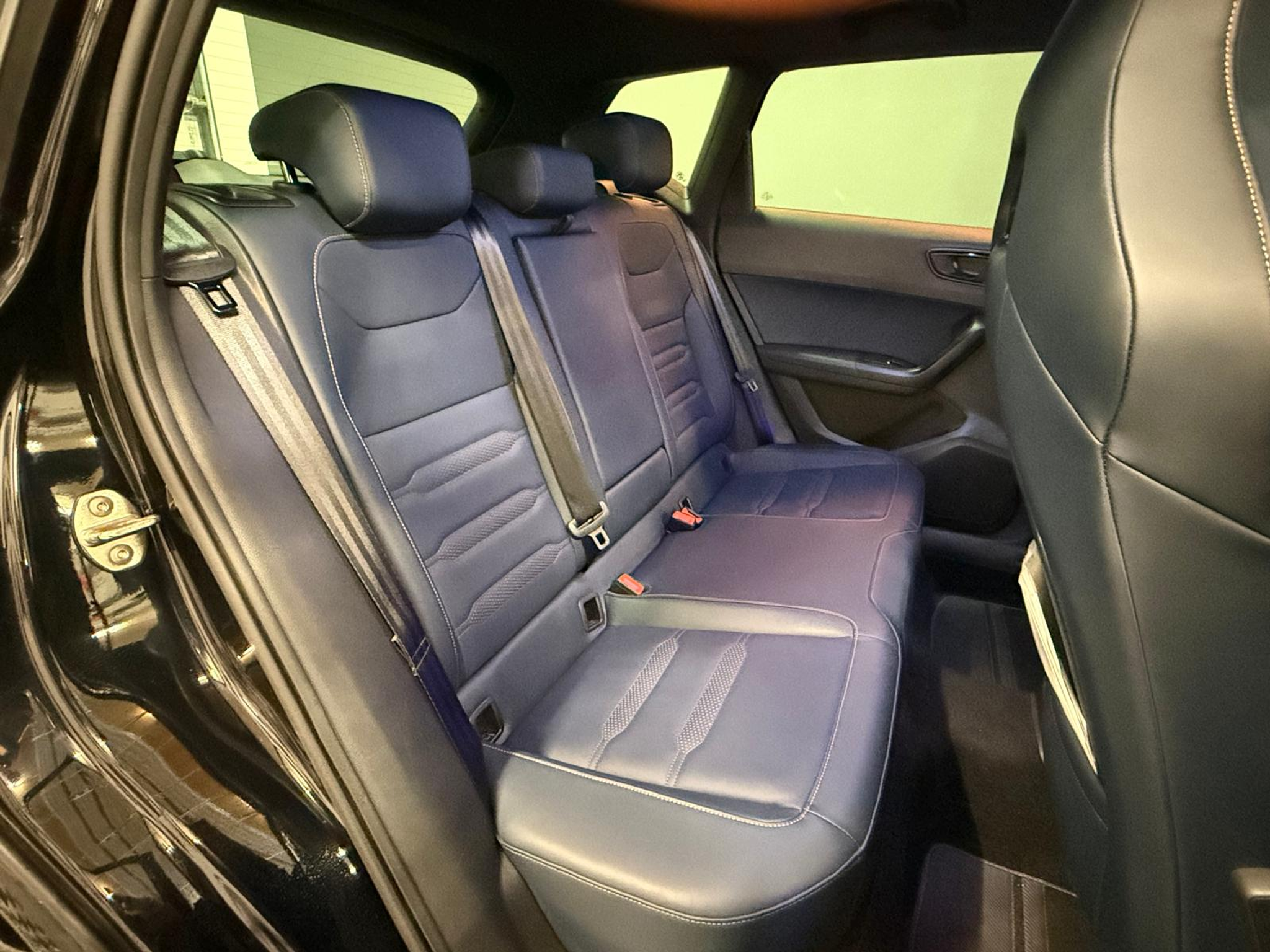 listing desktop thumbnail image 10