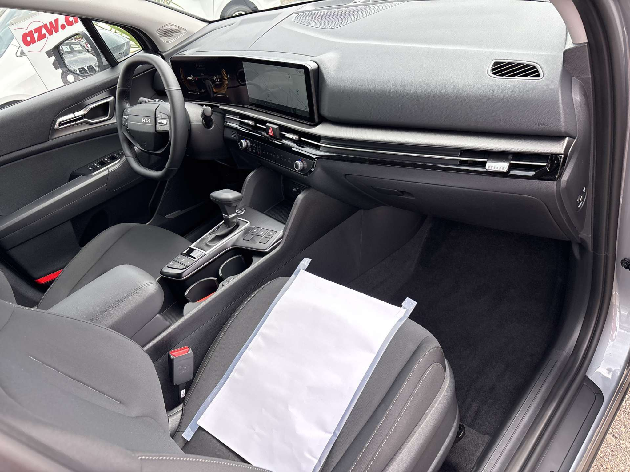 listing desktop thumbnail image 14