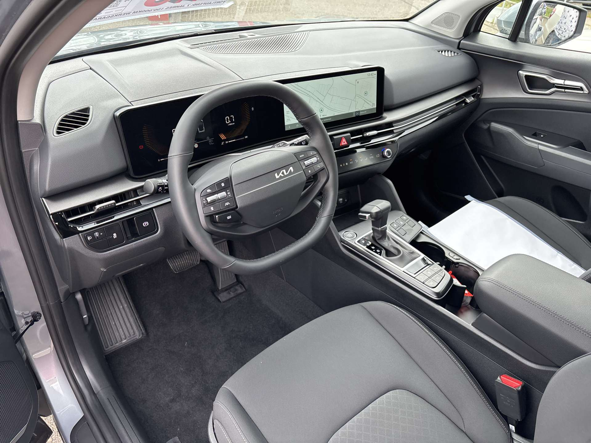 listing desktop thumbnail image 5