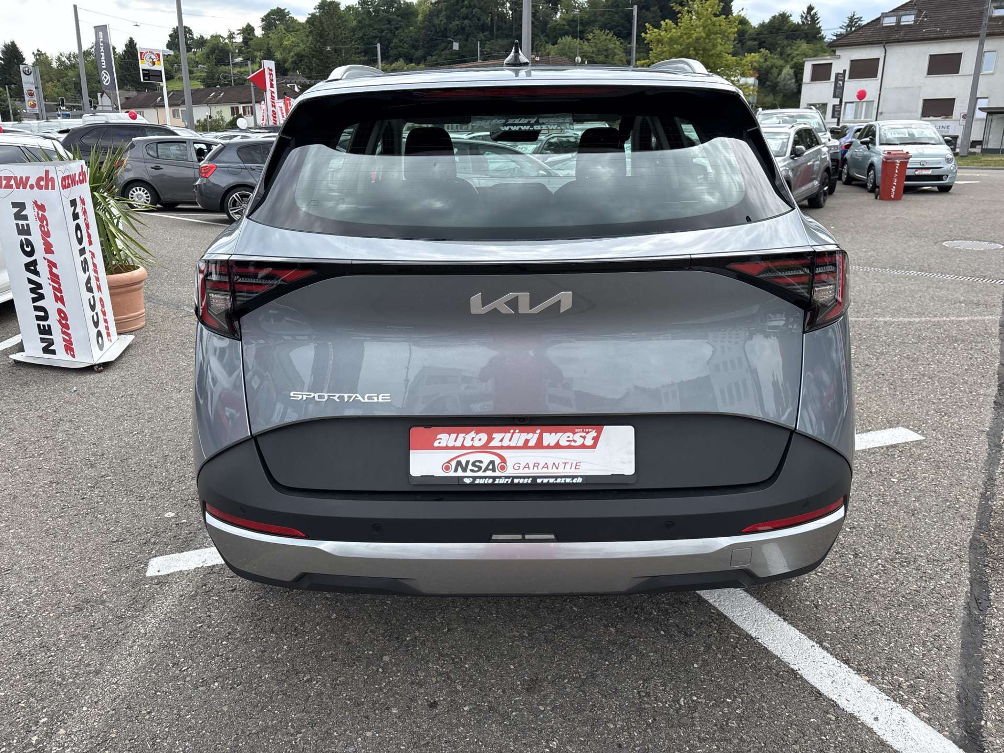 listing desktop thumbnail image 11