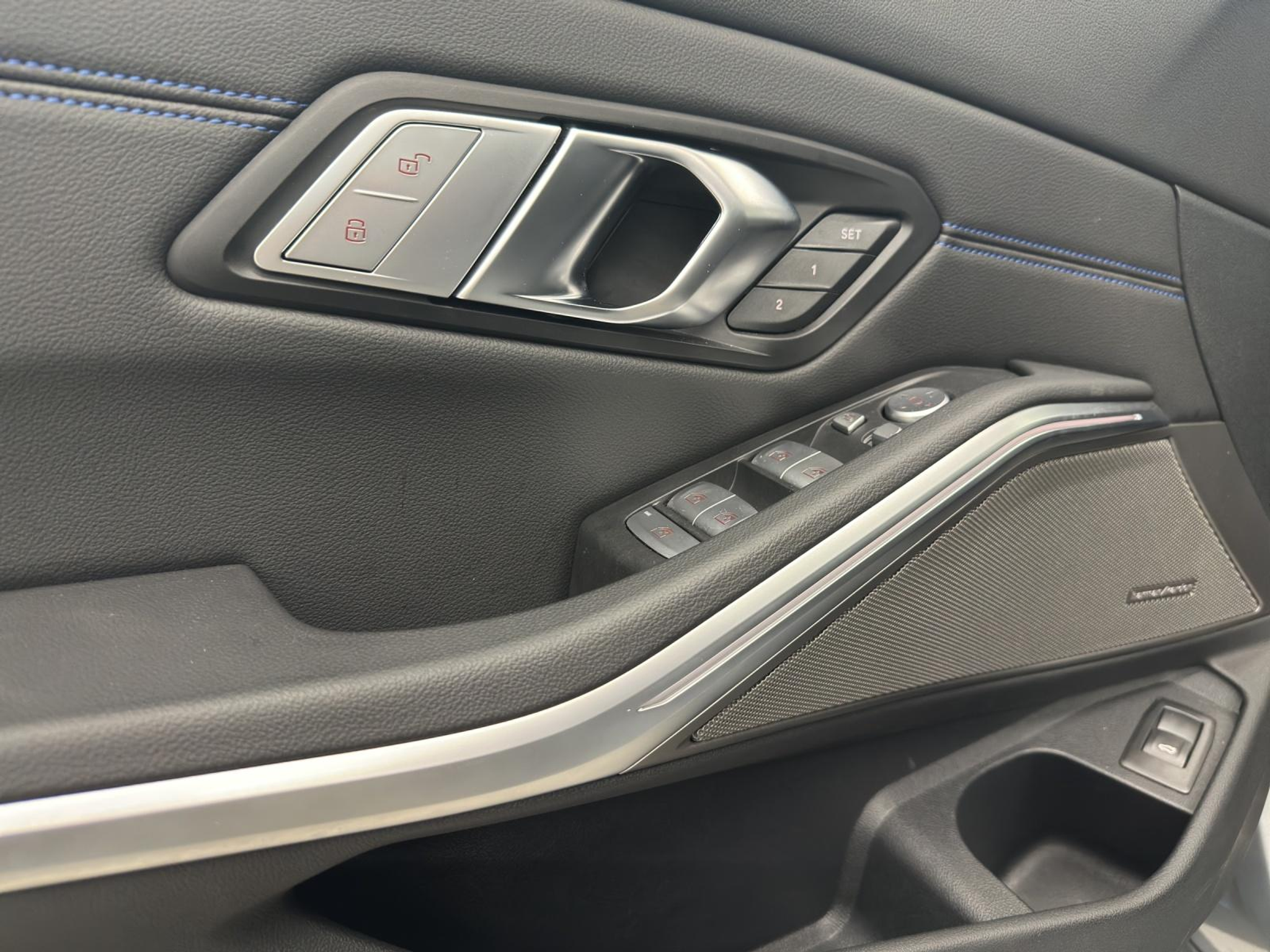 listing desktop thumbnail image 16