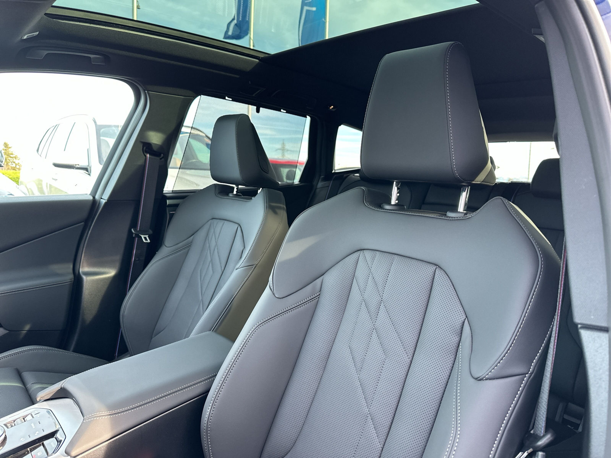 listing desktop thumbnail image 9