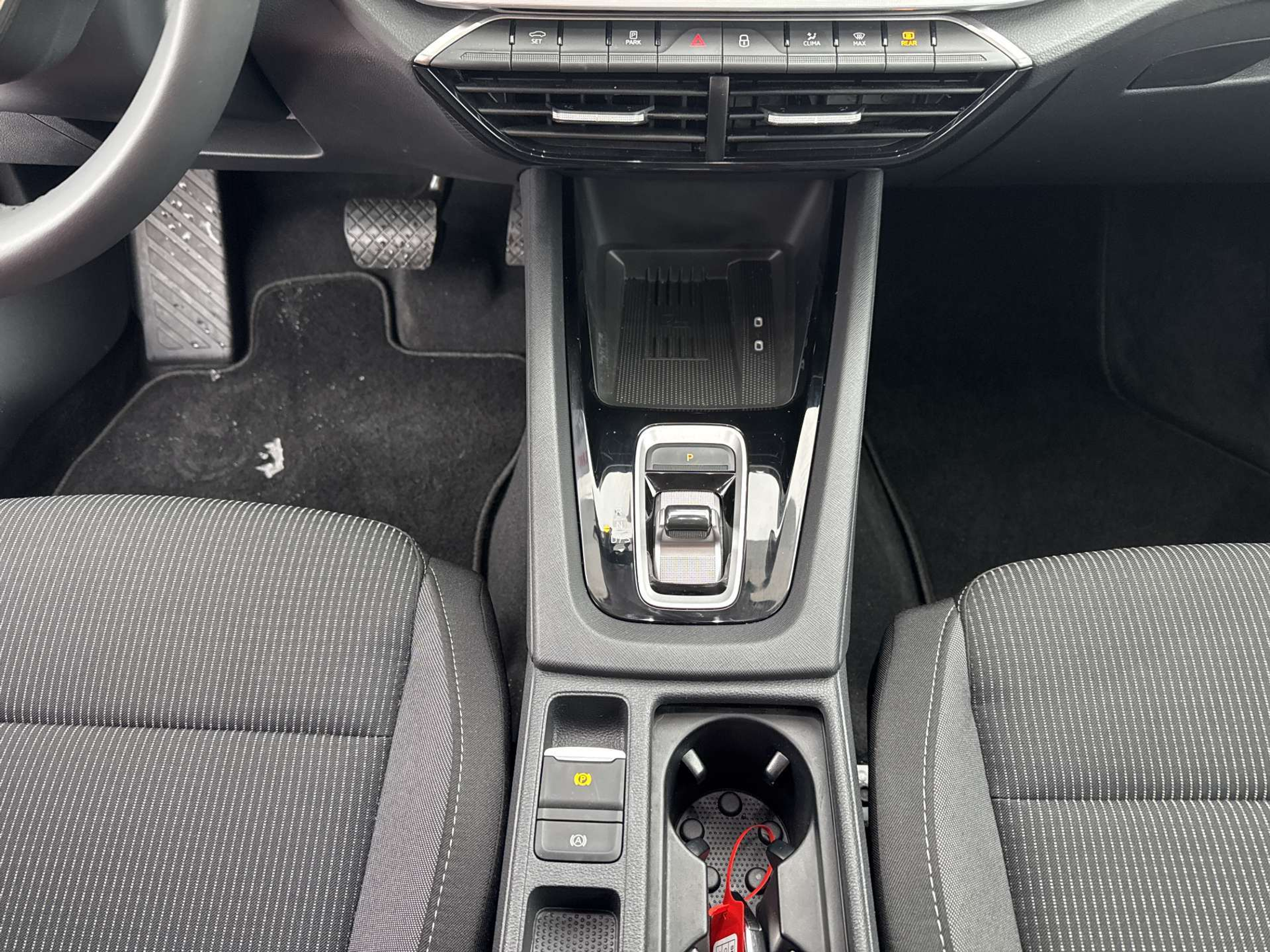 listing desktop thumbnail image 11