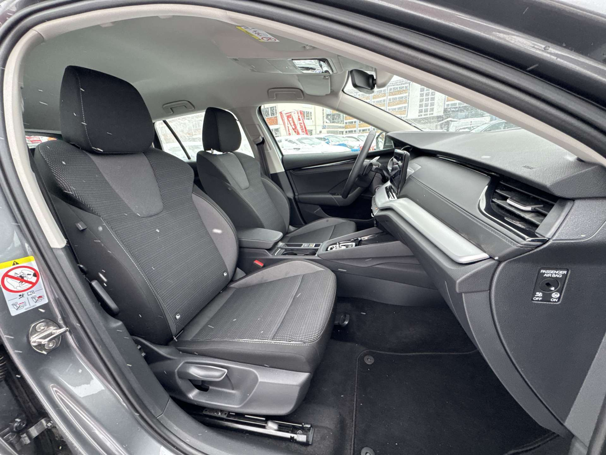 listing desktop thumbnail image 12