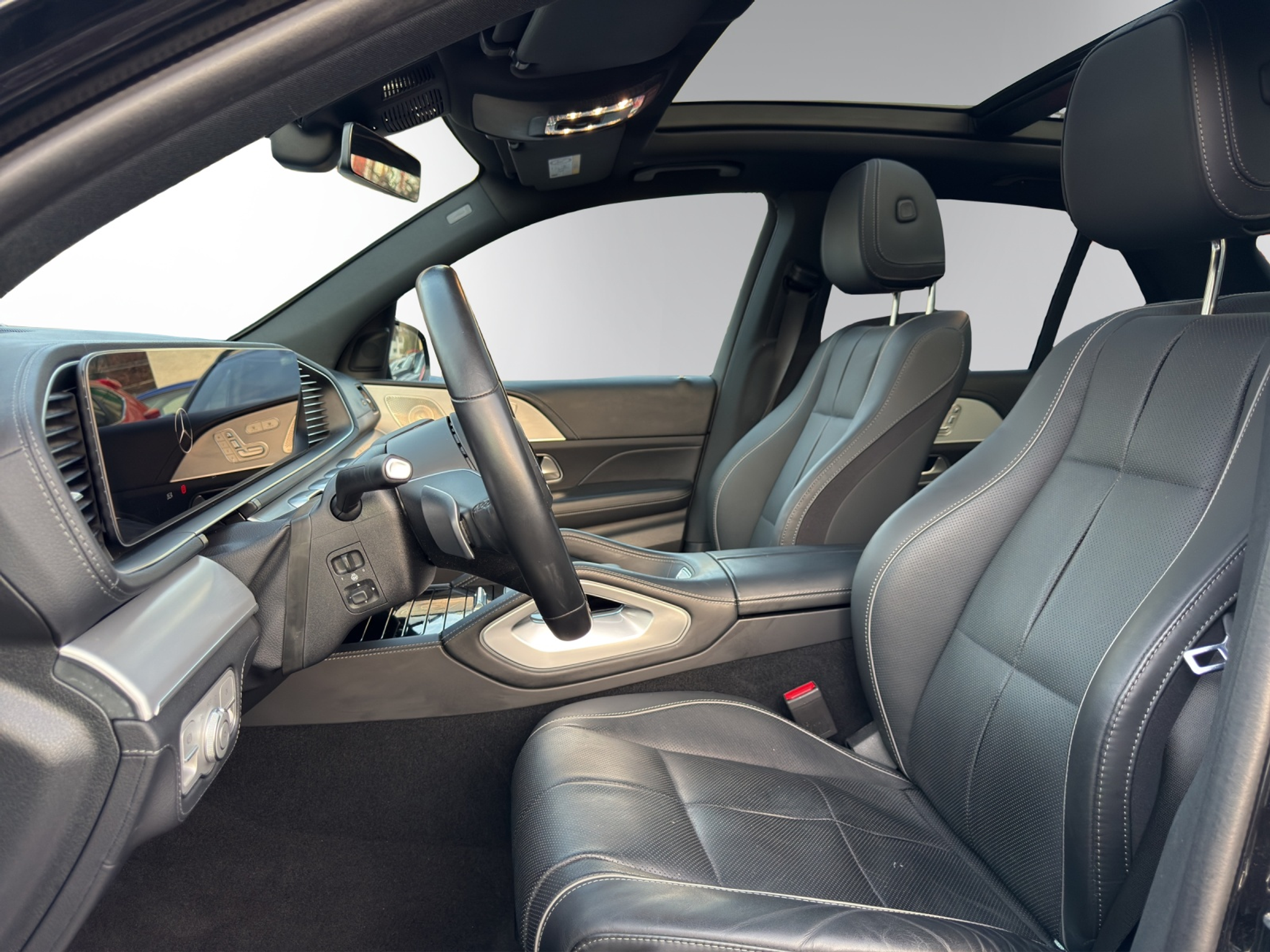 listing desktop thumbnail image 10