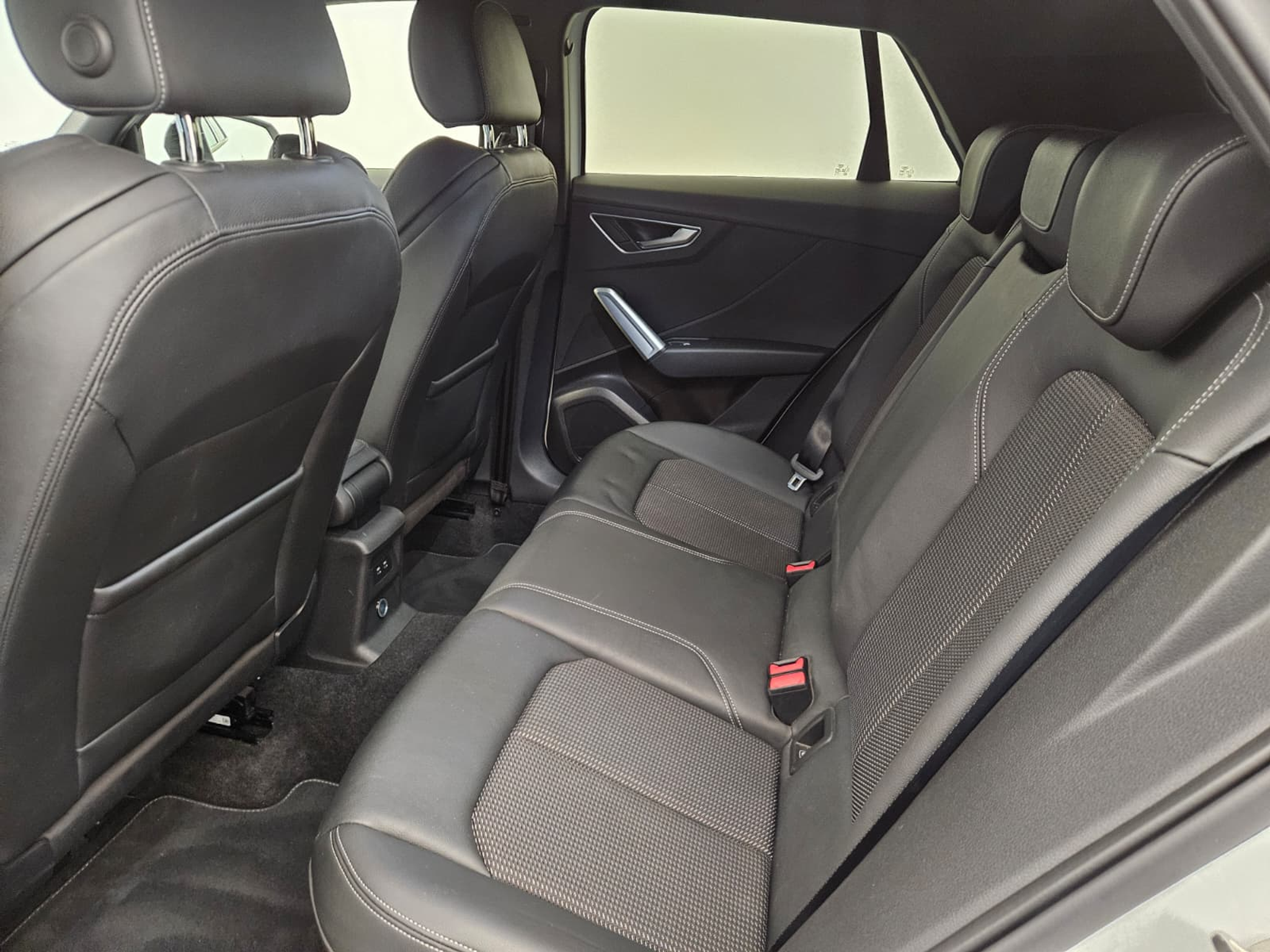 listing desktop thumbnail image 13