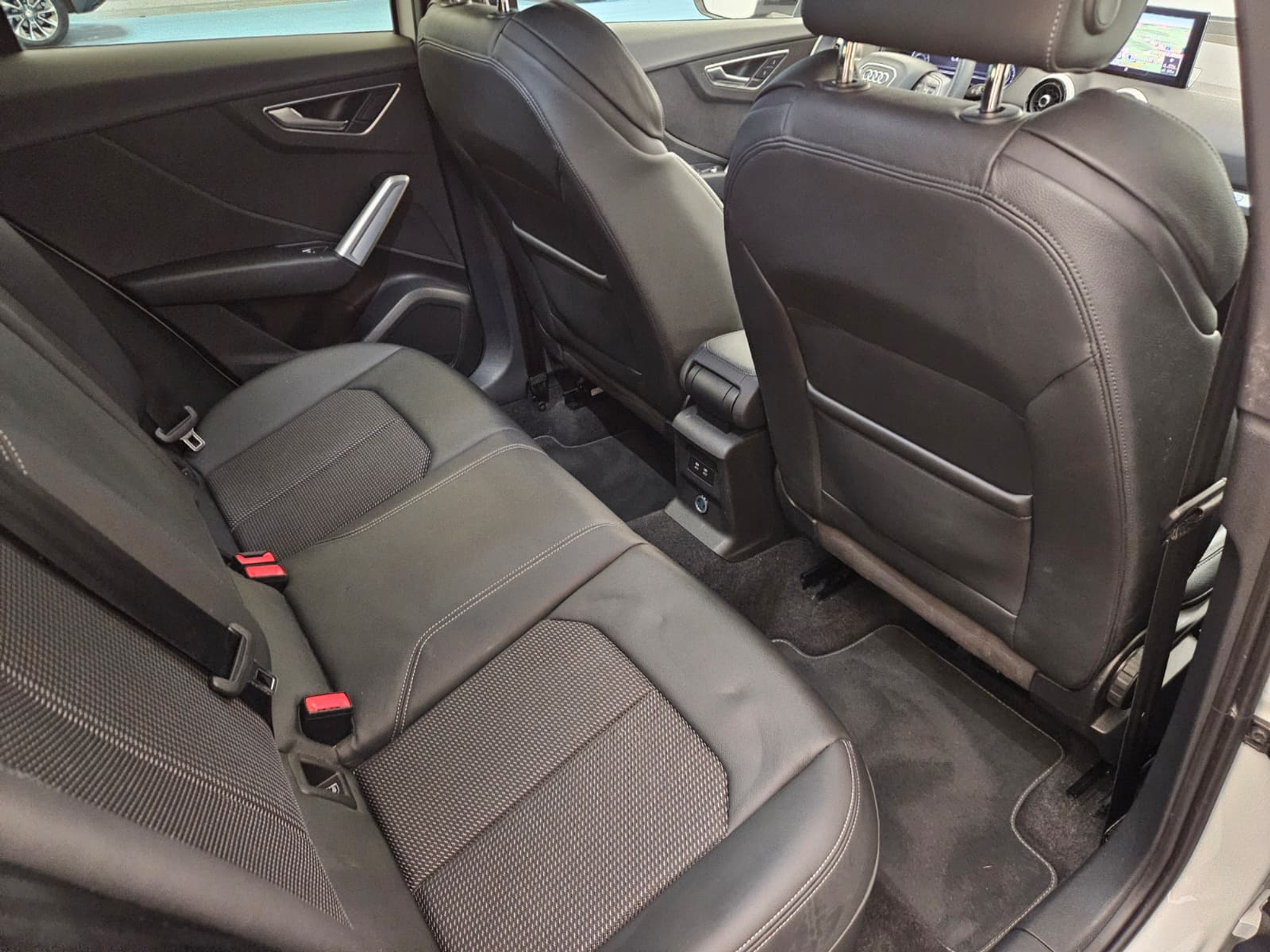 listing desktop thumbnail image 12