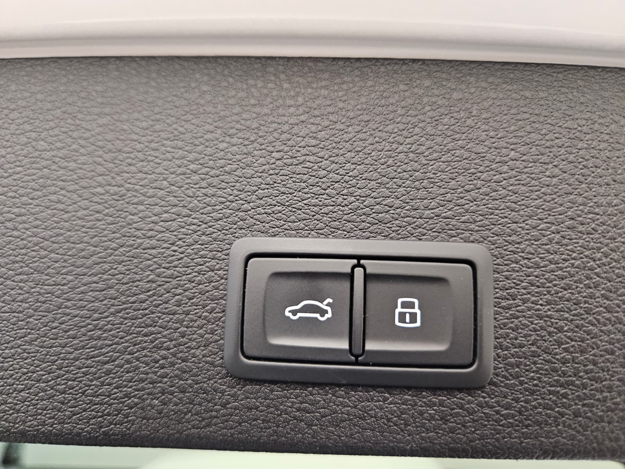 listing desktop thumbnail image 15