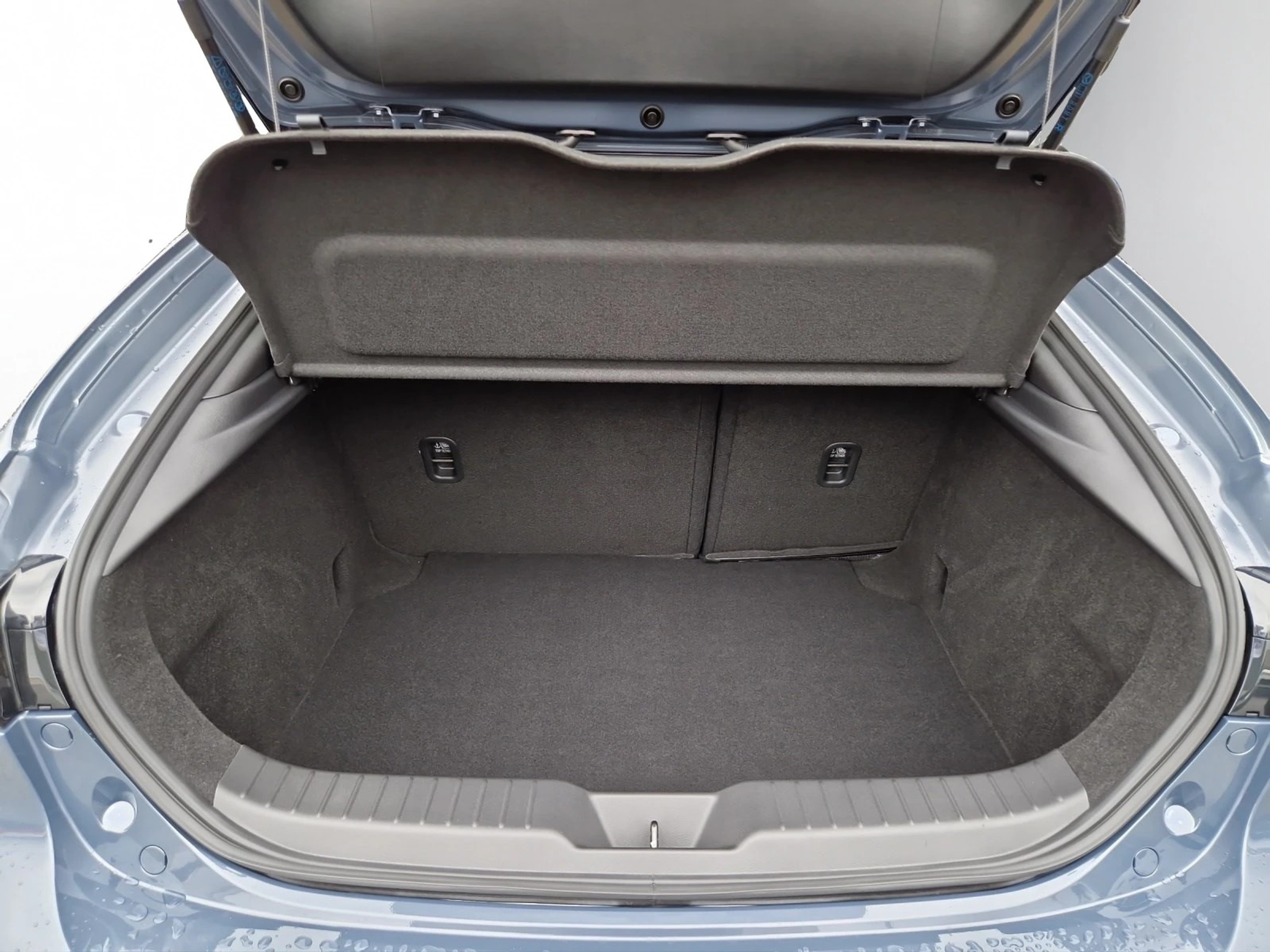 listing desktop thumbnail image 11