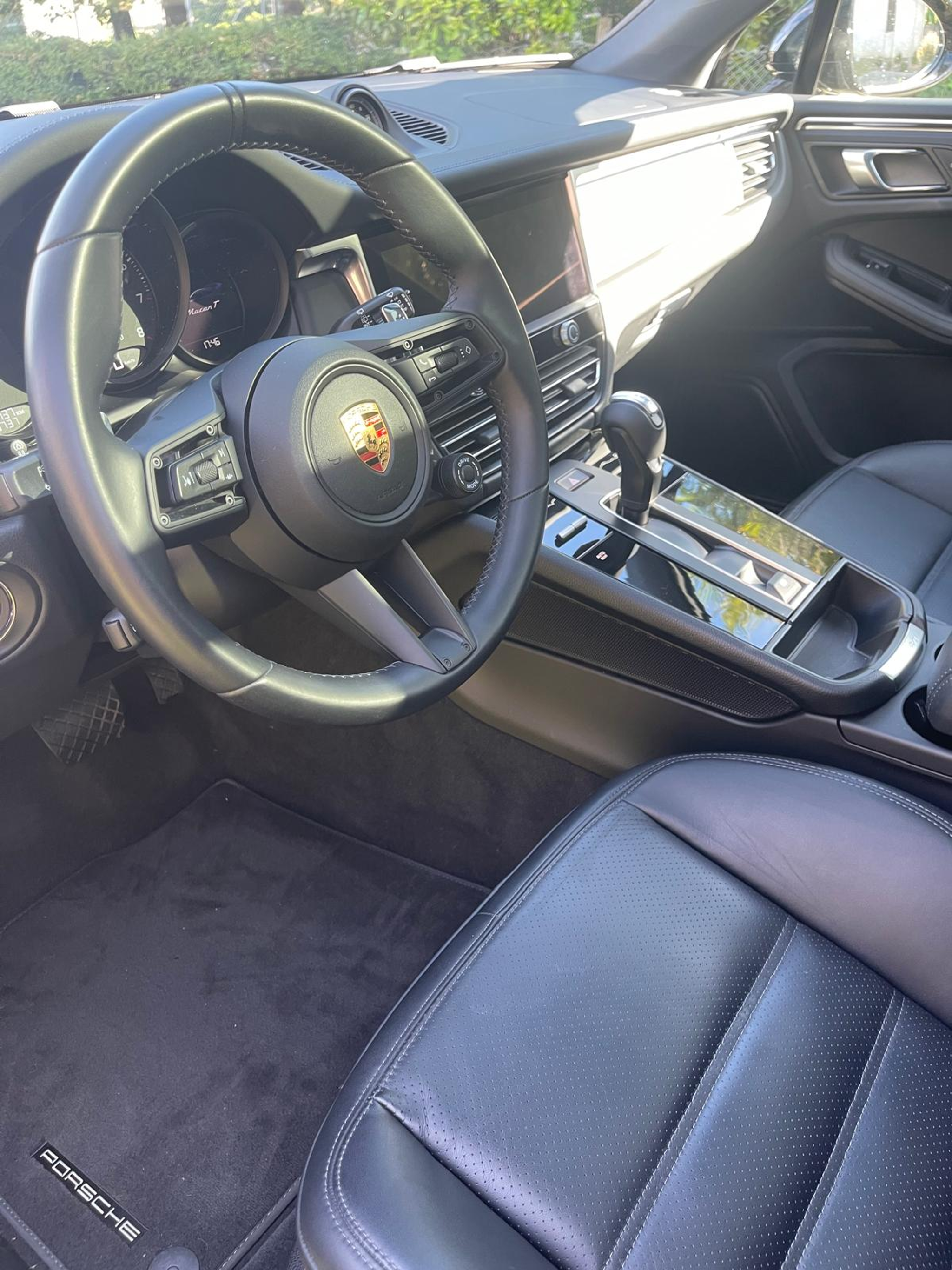 listing desktop thumbnail image 7