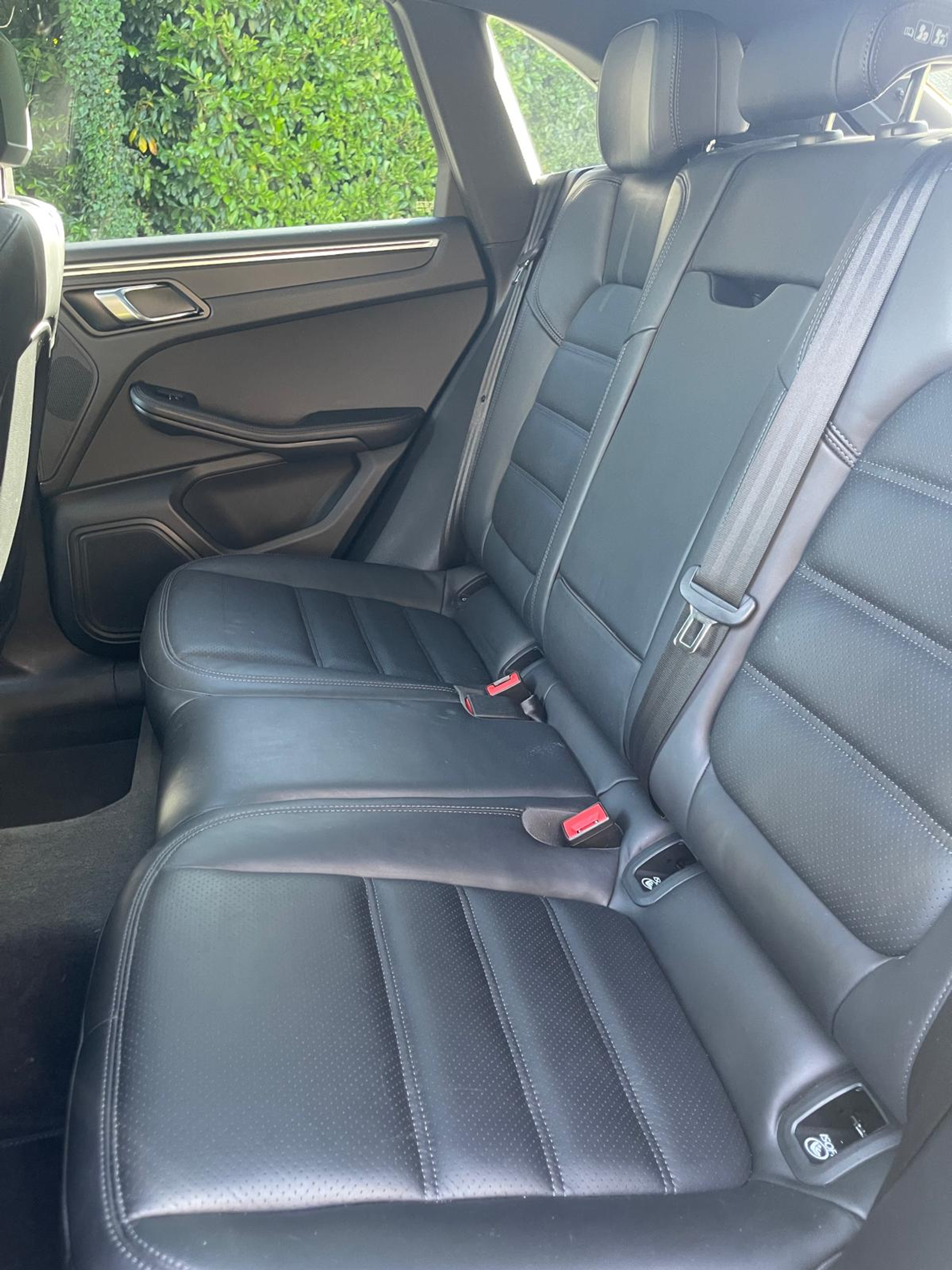 listing desktop thumbnail image 8