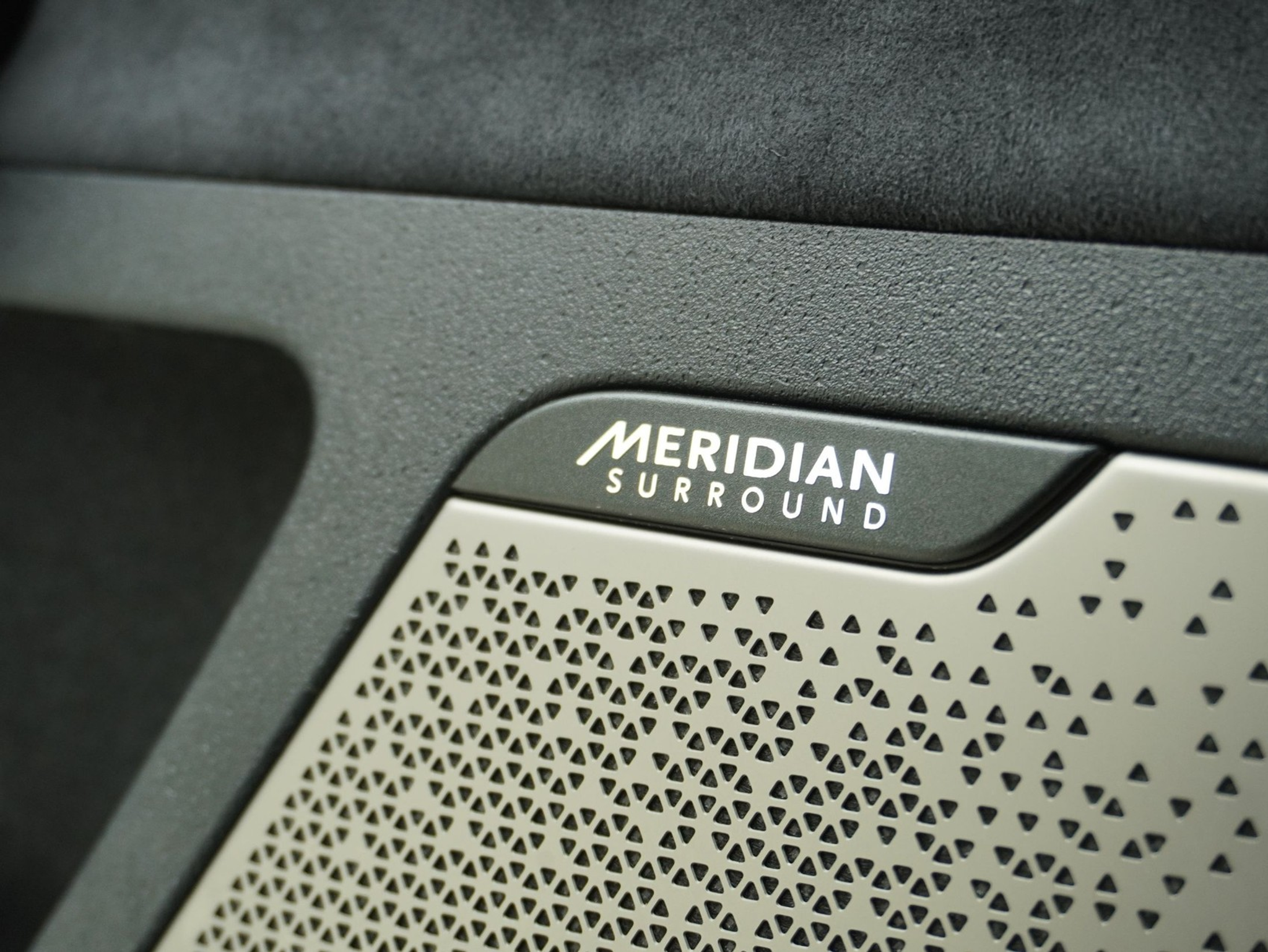 listing desktop thumbnail image 15