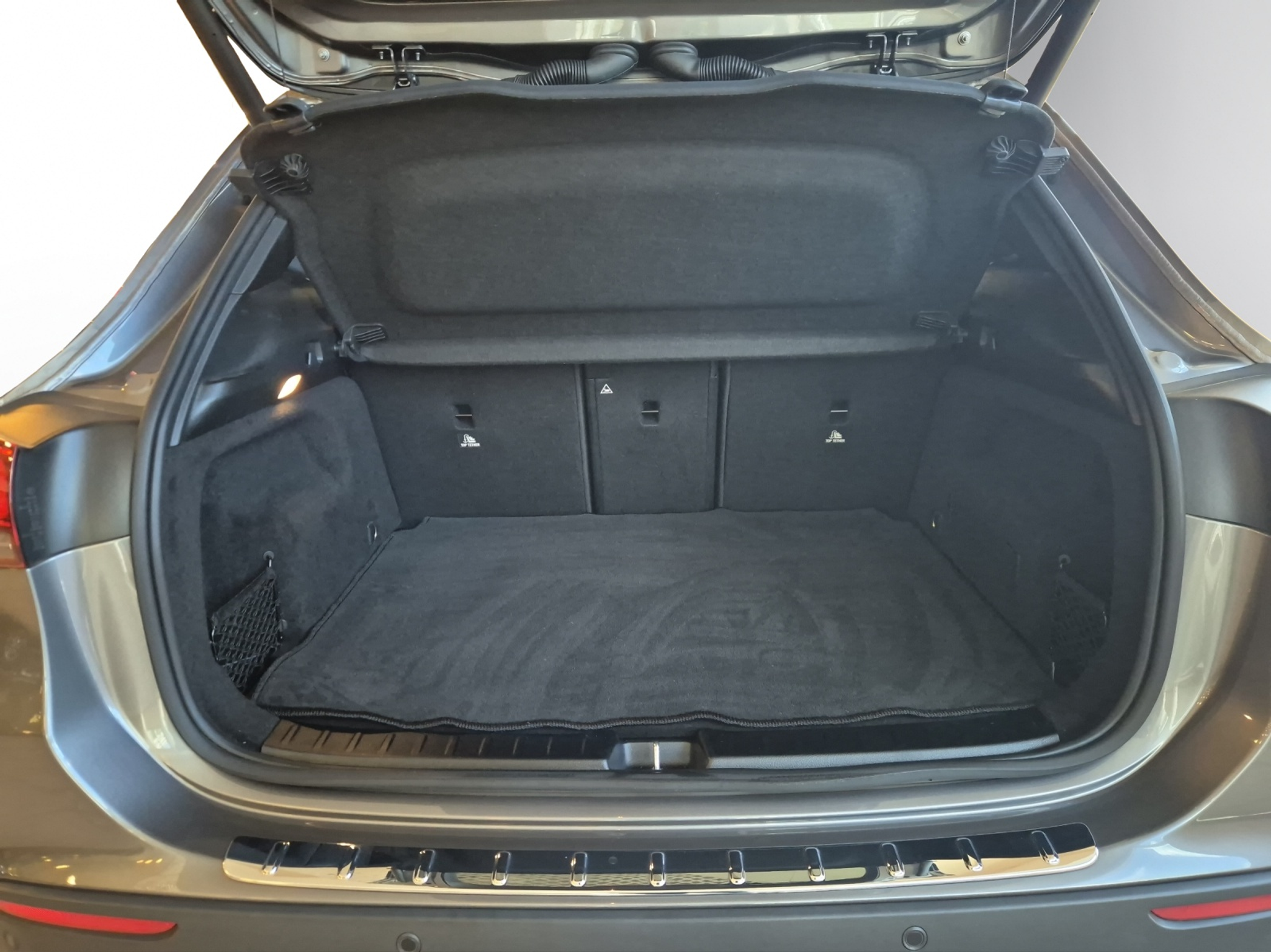 listing desktop thumbnail image 6