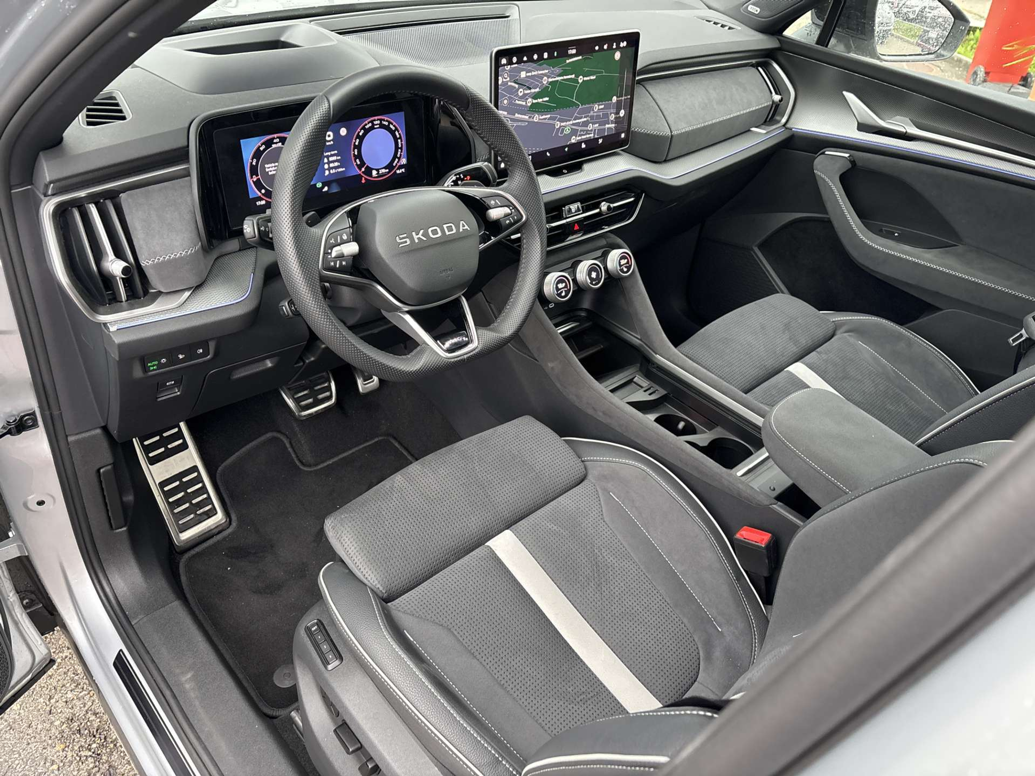 listing desktop thumbnail image 5